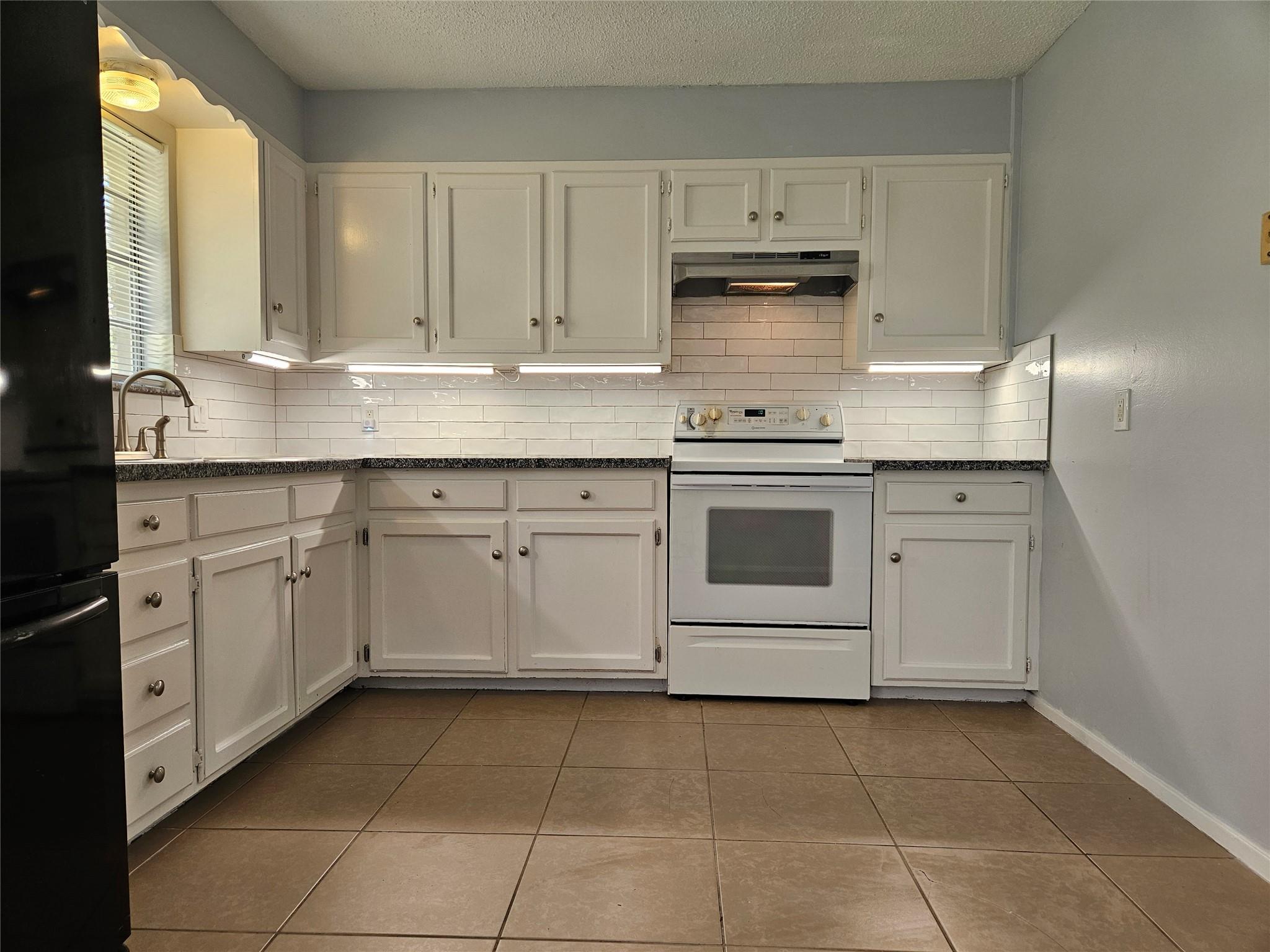 806 Ranch Rd #a Property Photo 5