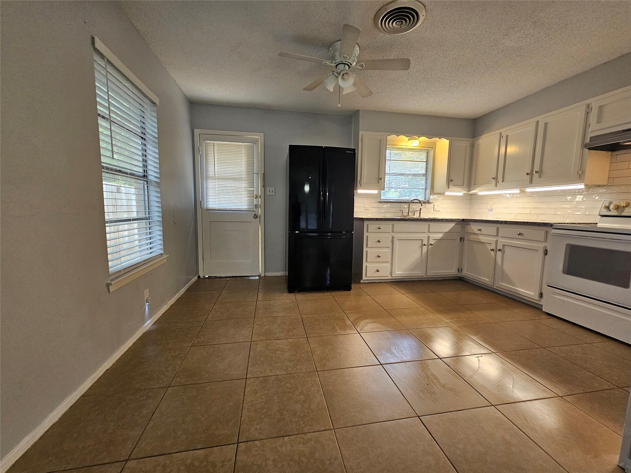 806 Ranch Rd #a Property Photo 11