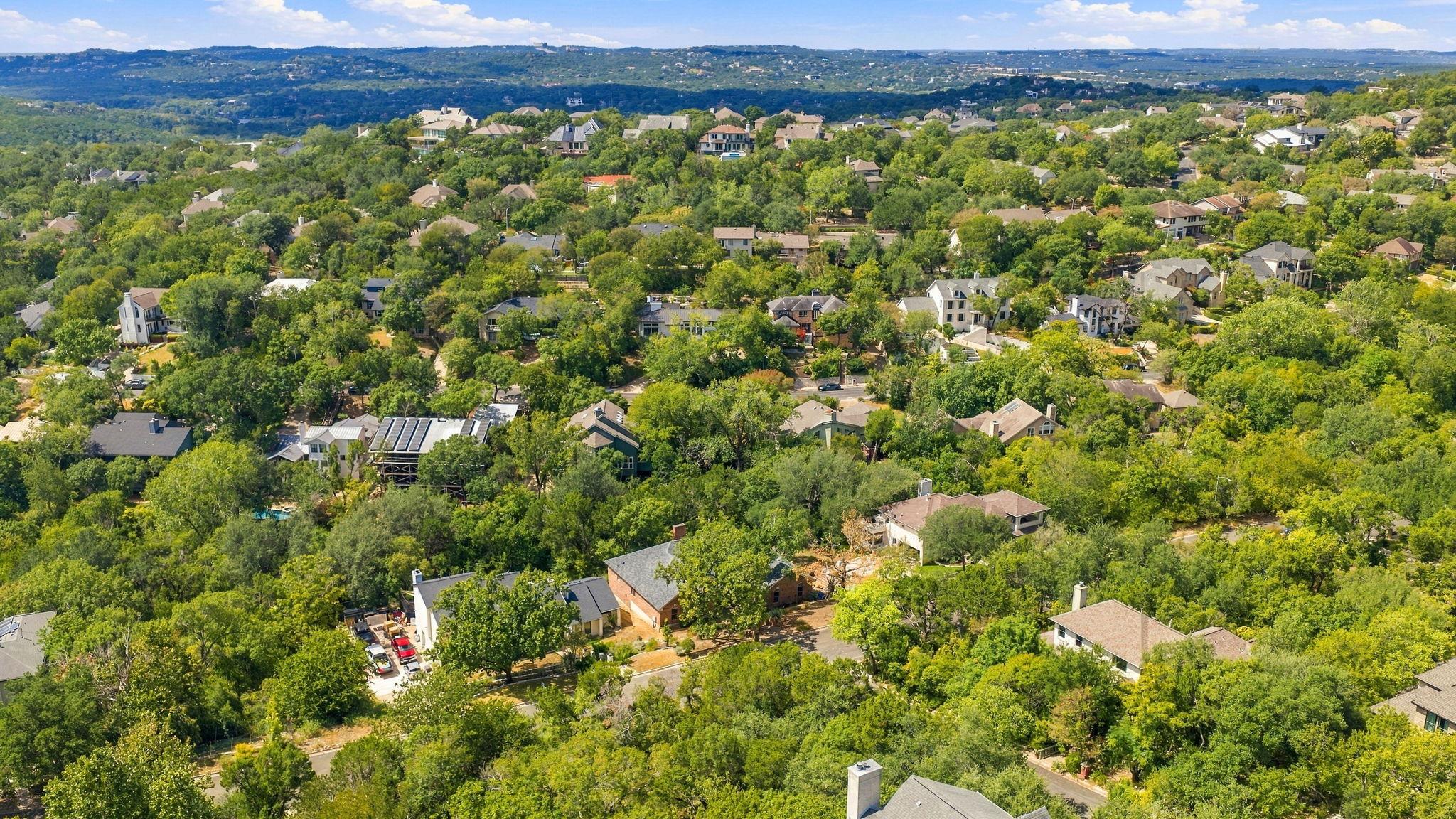 6401 Dry Cliff Cv Property Photo 8
