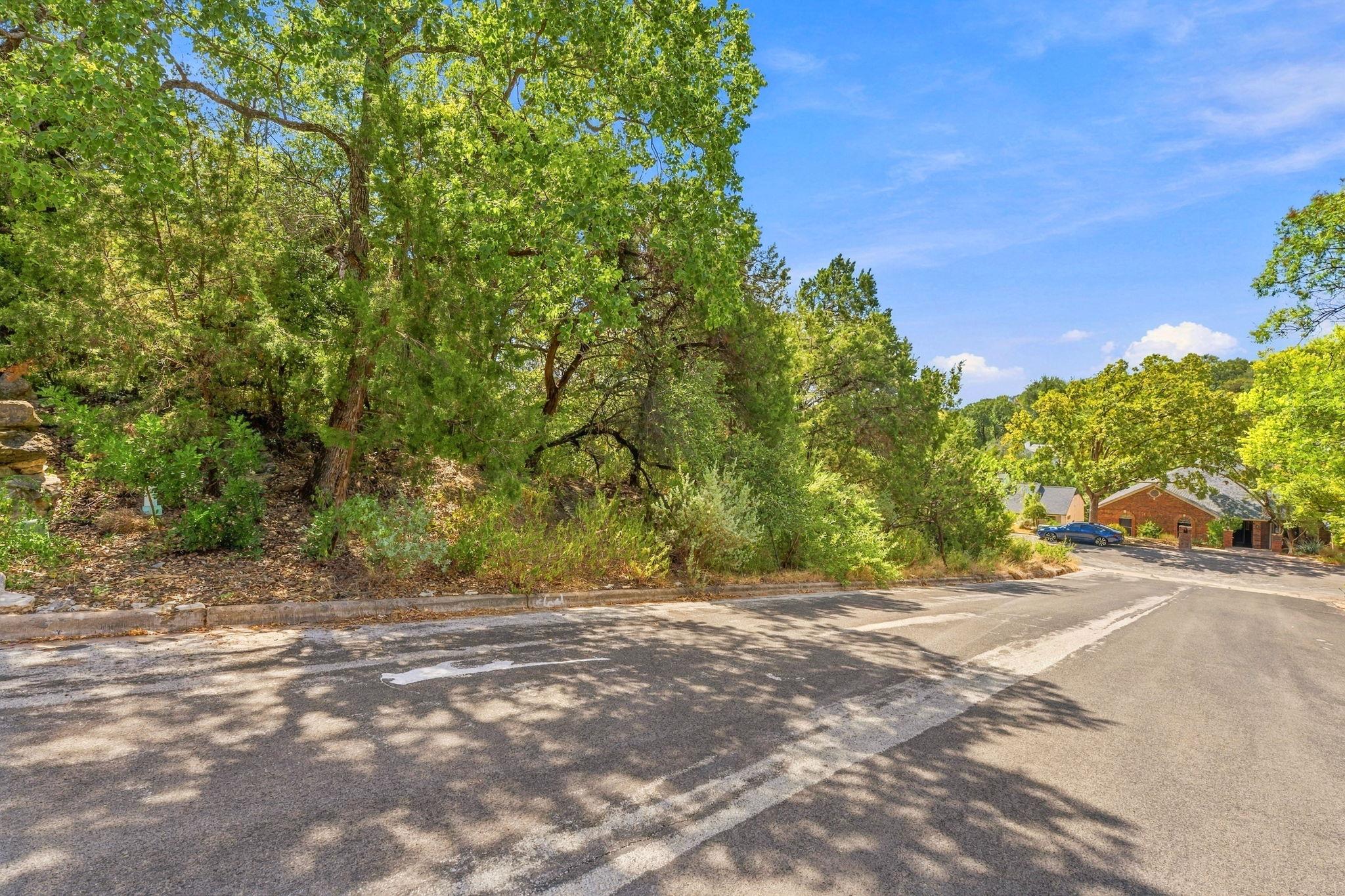 6401 Dry Cliff Cv Property Photo 17