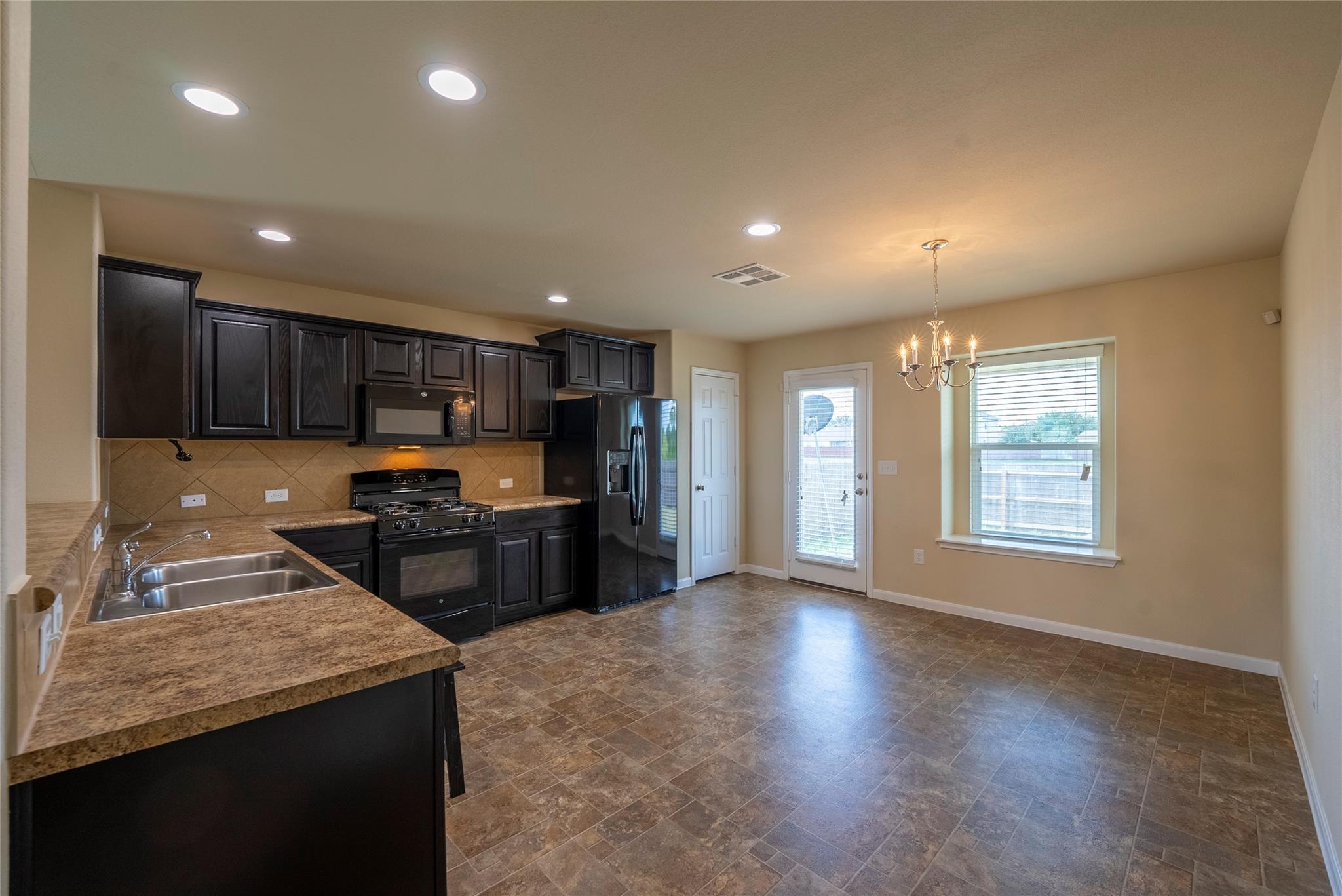 205 N Hunting Lodge Ln Property Photo 13