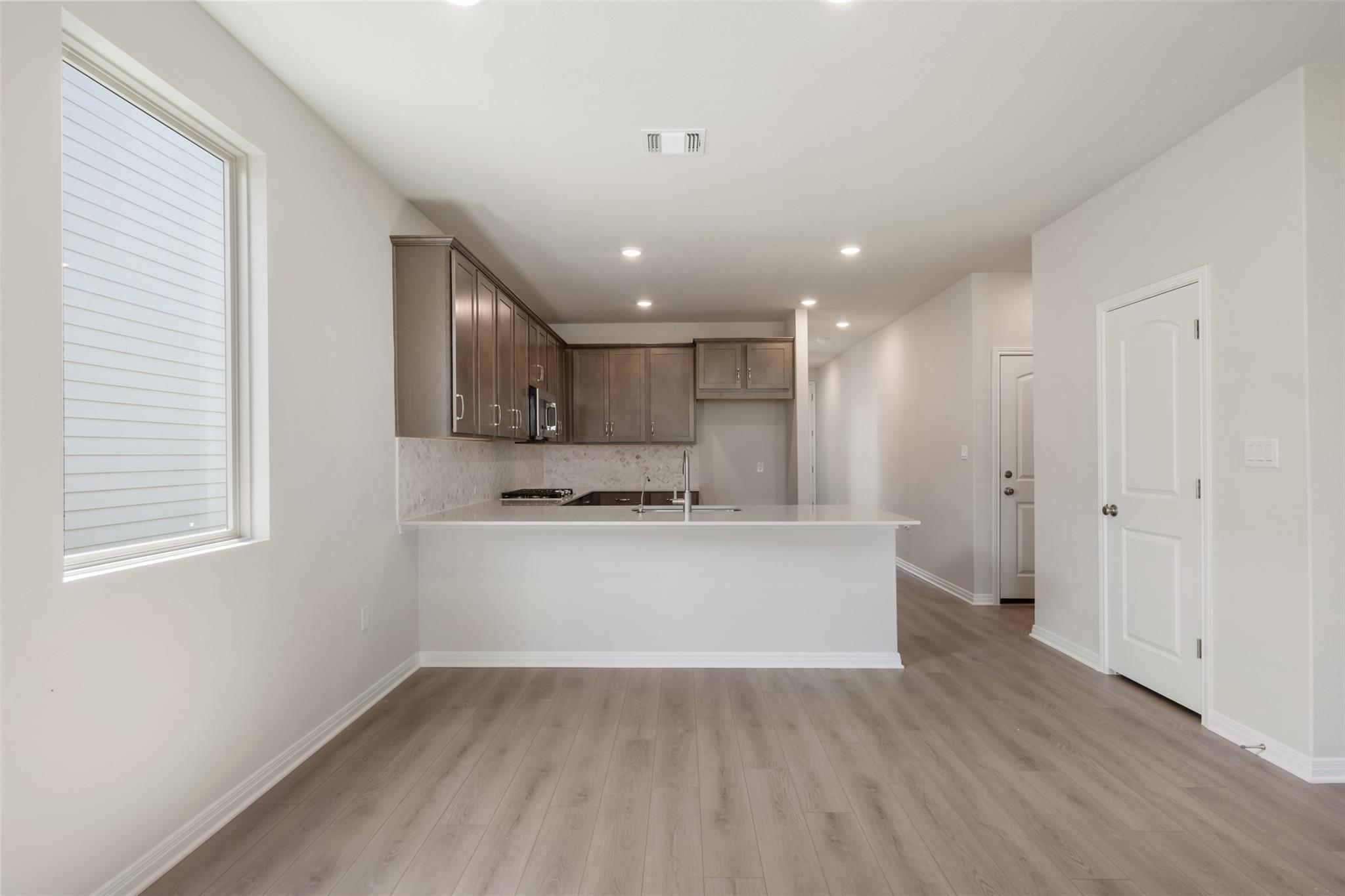 128 Arlington Park Loop Property Photo 15