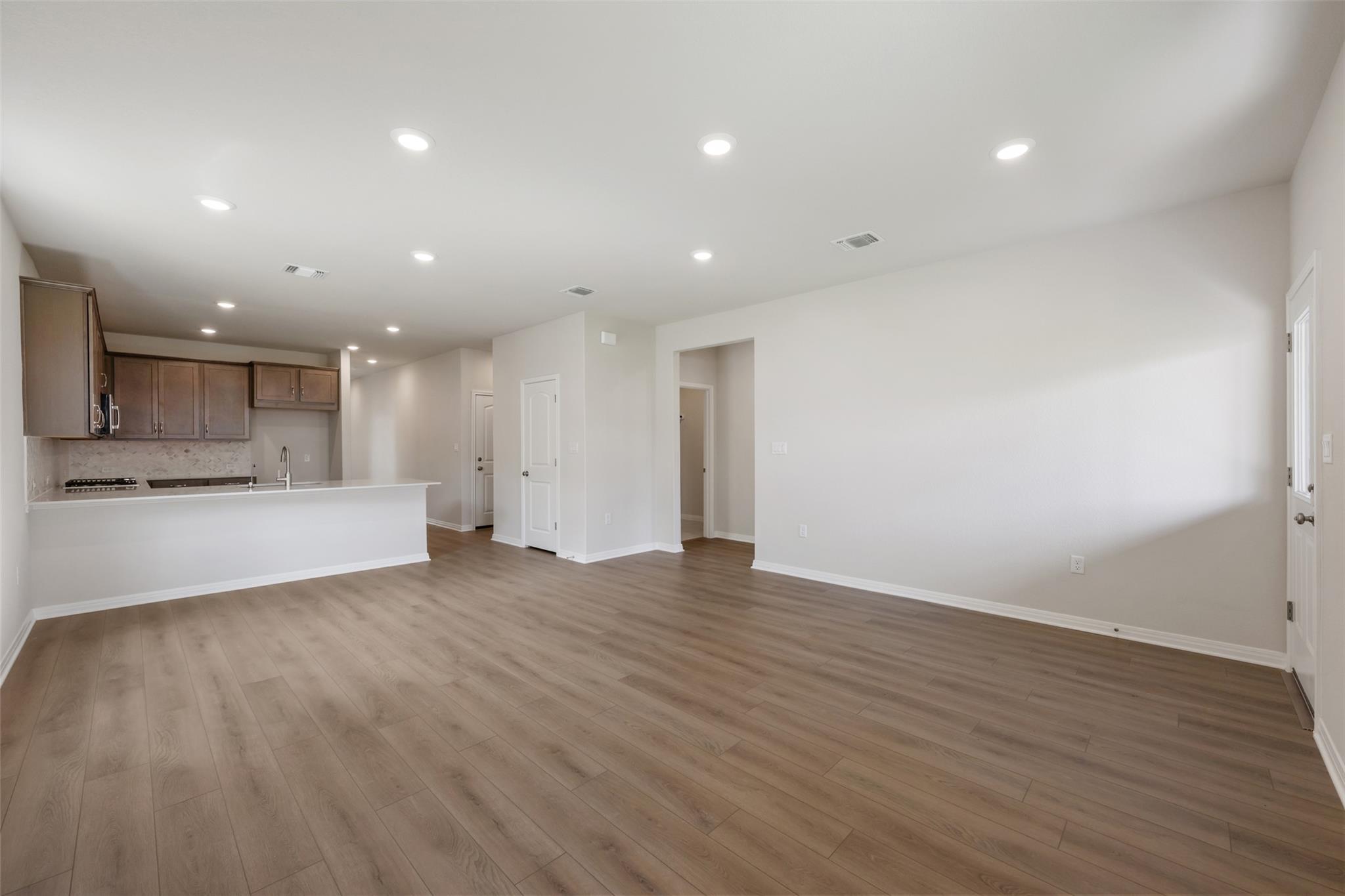 128 Arlington Park Loop Property Photo 17