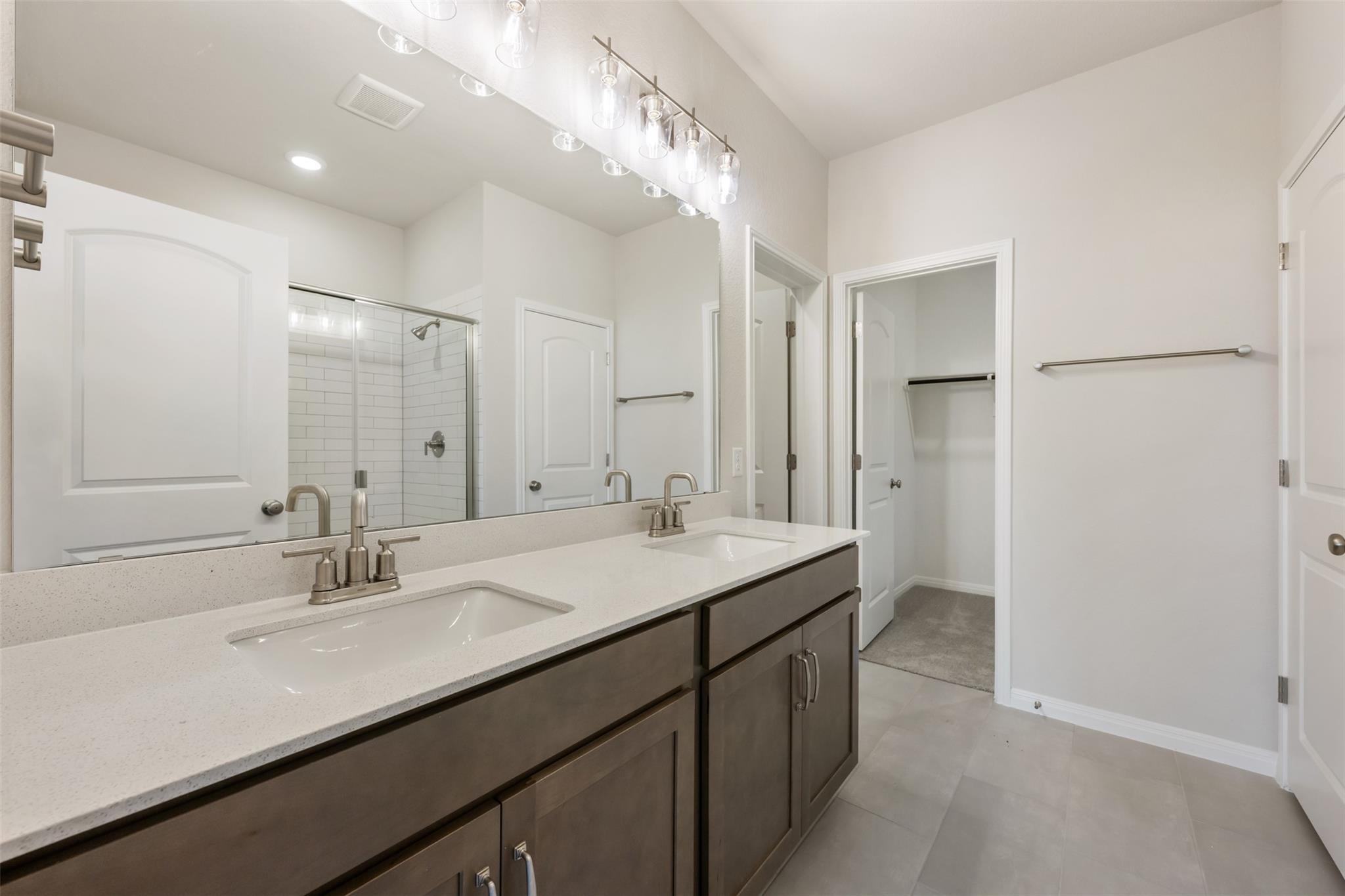 128 Arlington Park Loop Property Photo 24