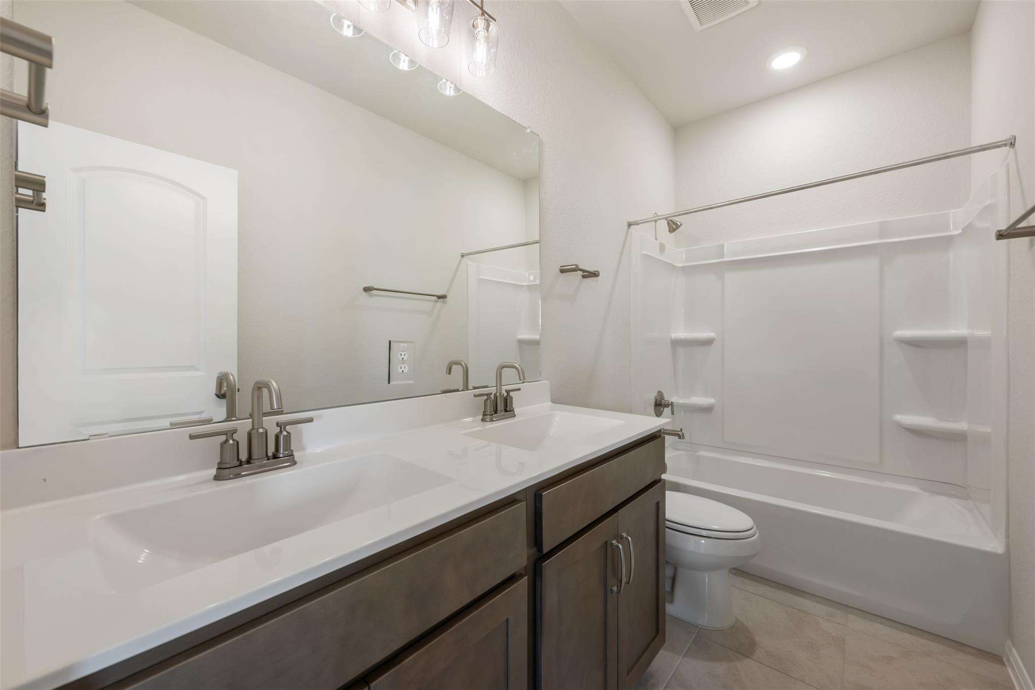 128 Arlington Park Loop Property Photo 37