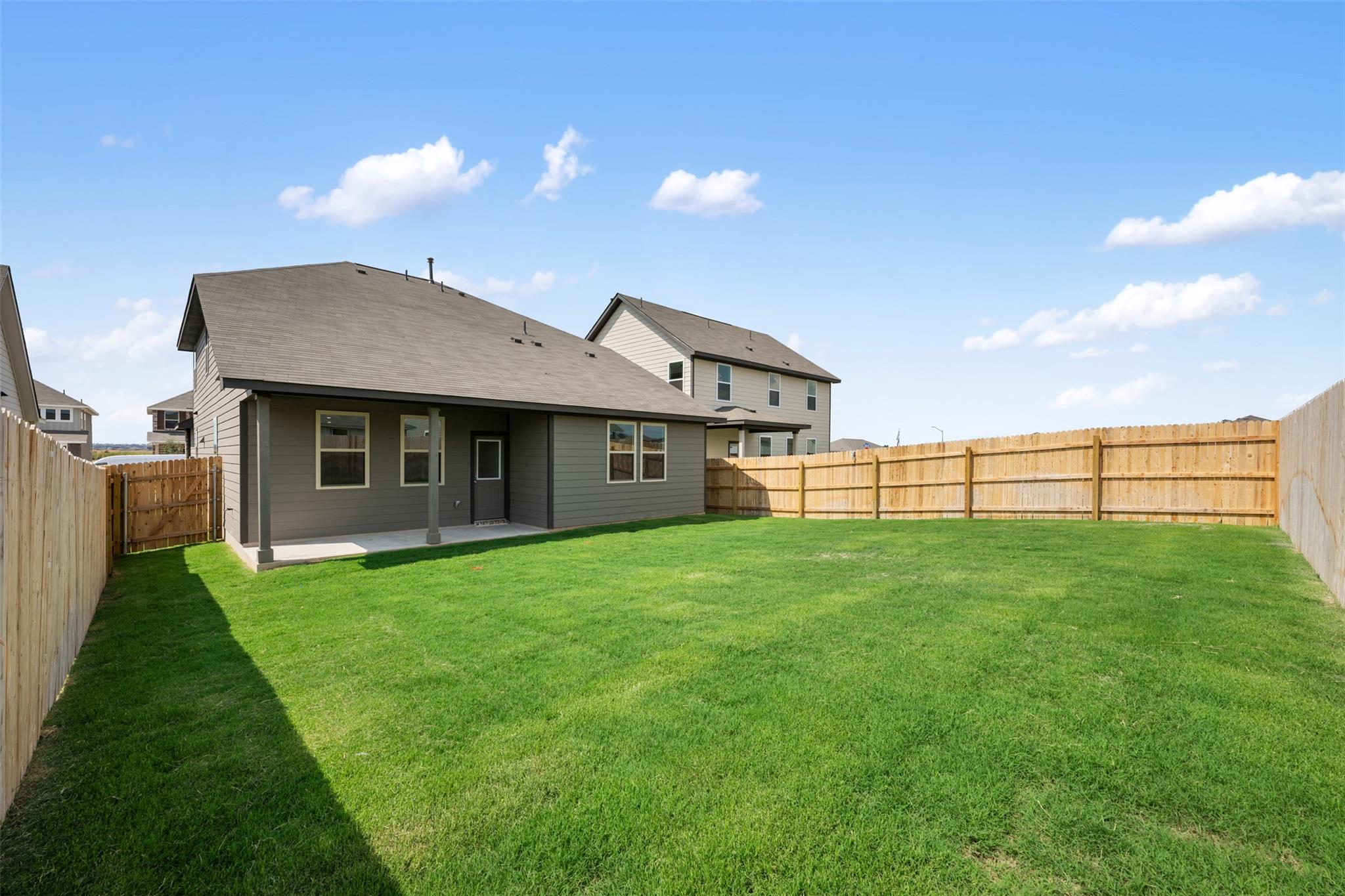 128 Arlington Park Loop Property Photo 38