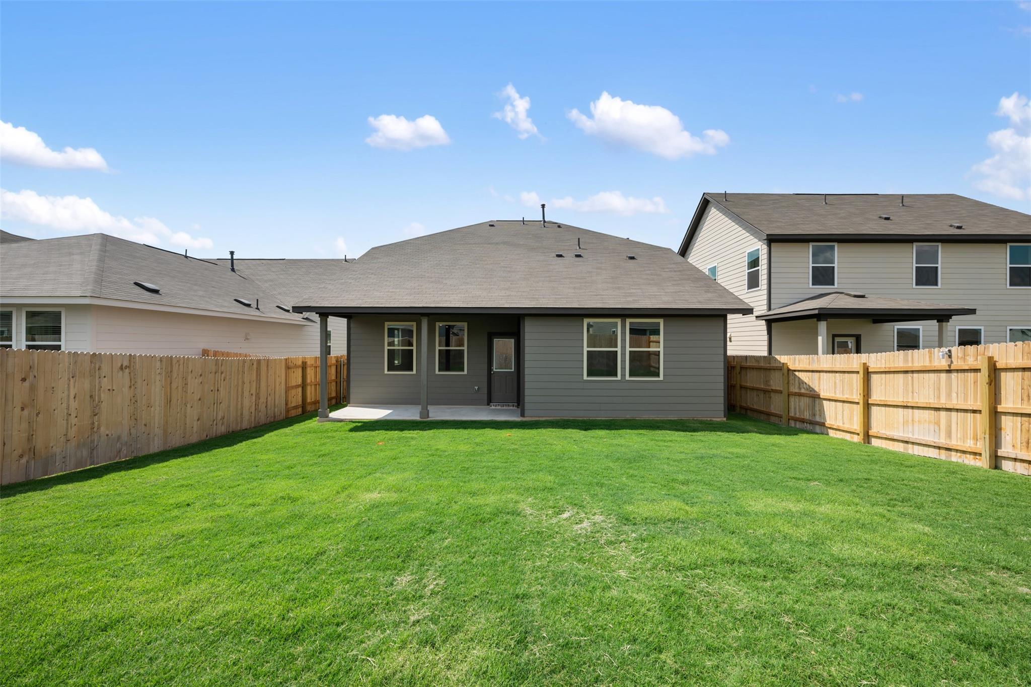 128 Arlington Park Loop Property Photo 39