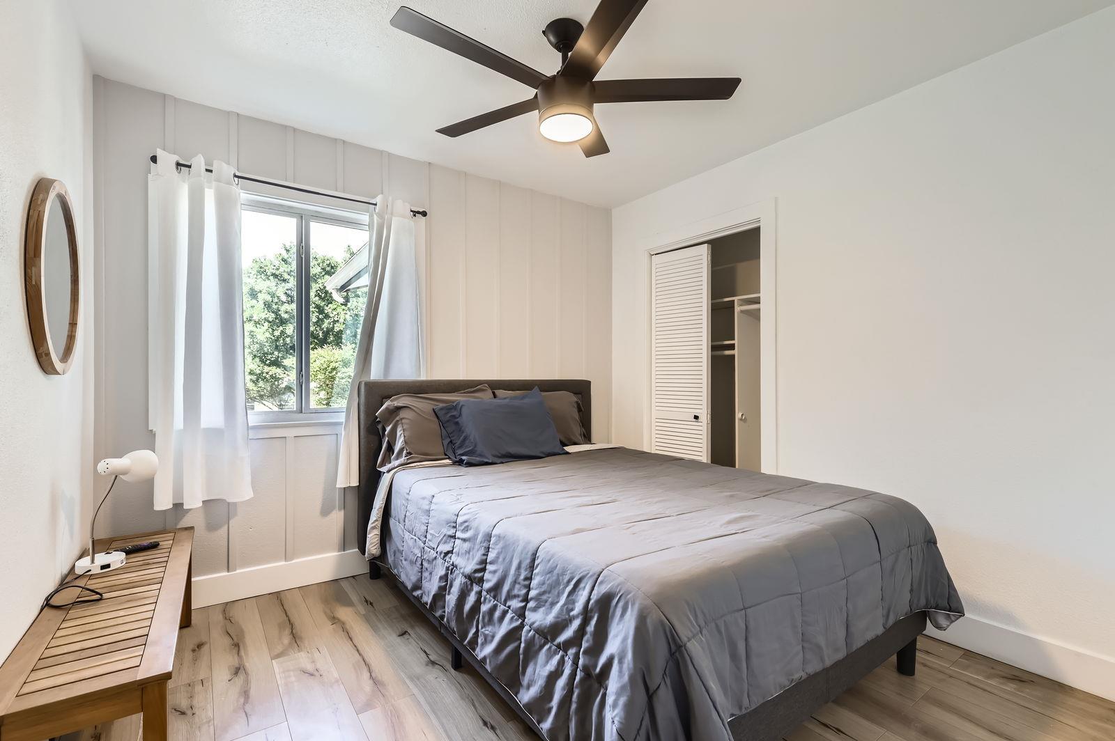 5236 Meadow Creek Dr Property Photo 8