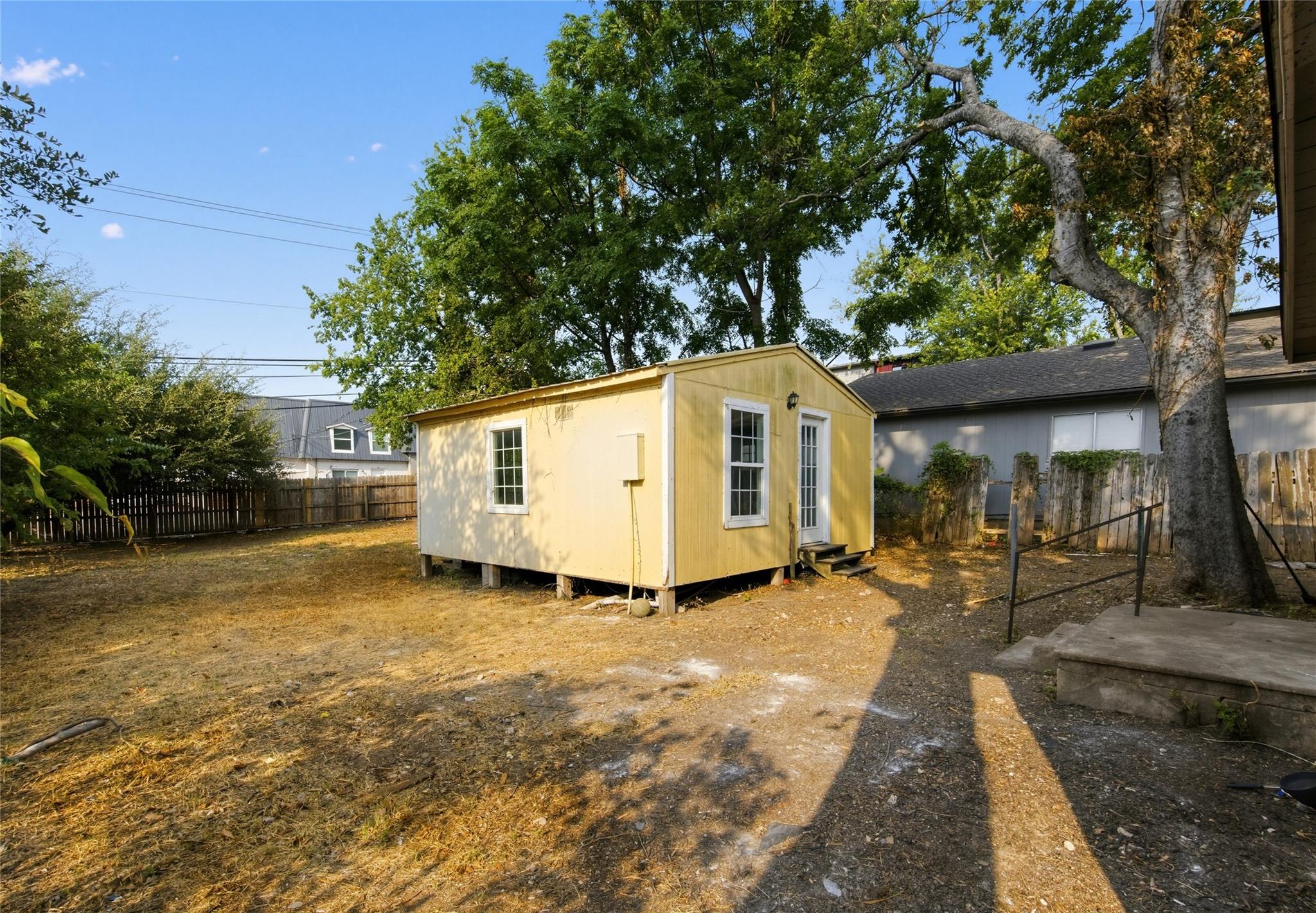 403 Blackson Ave Property Photo 22