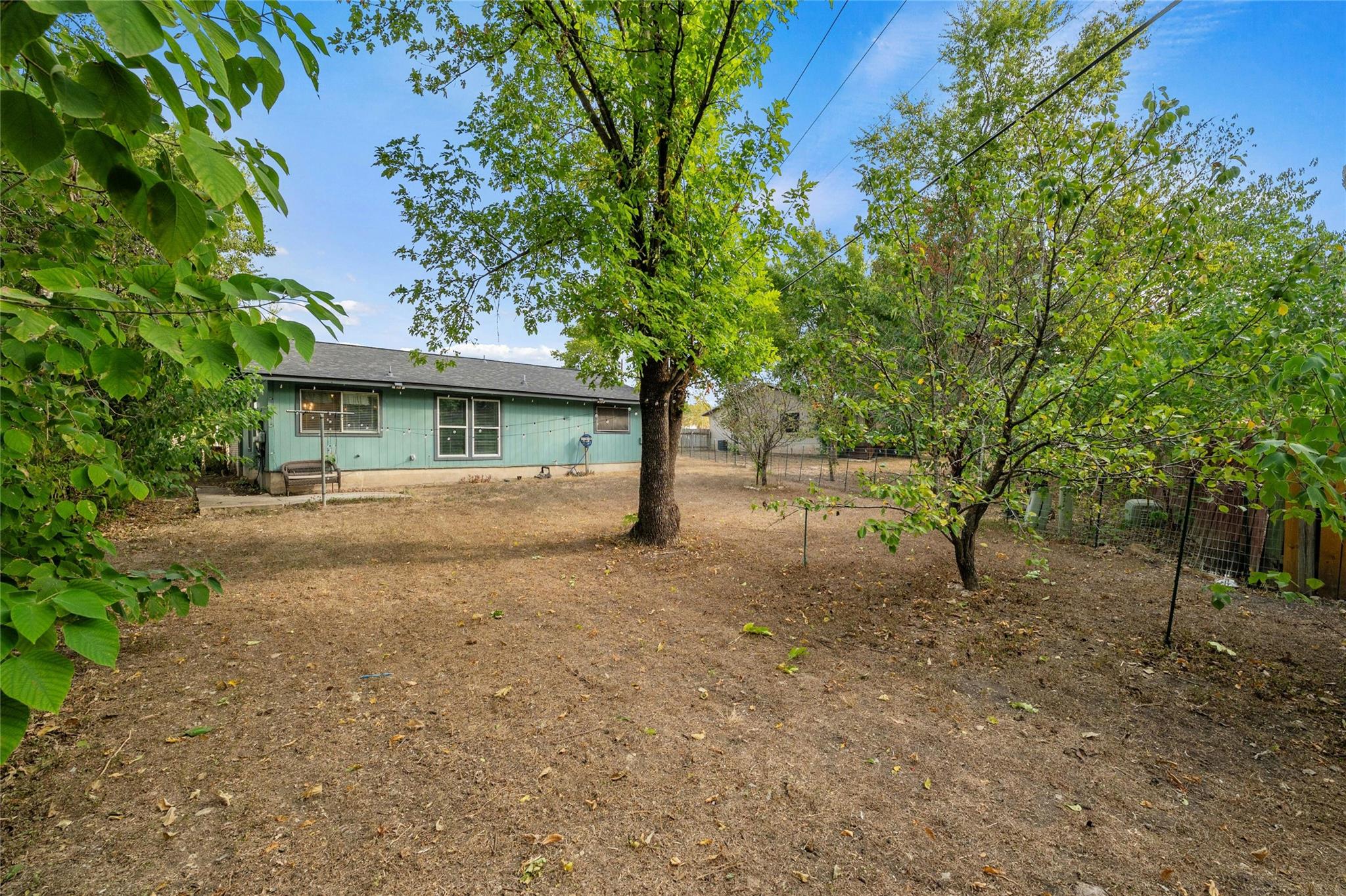 2523 E Stassney Ln Property Photo 23