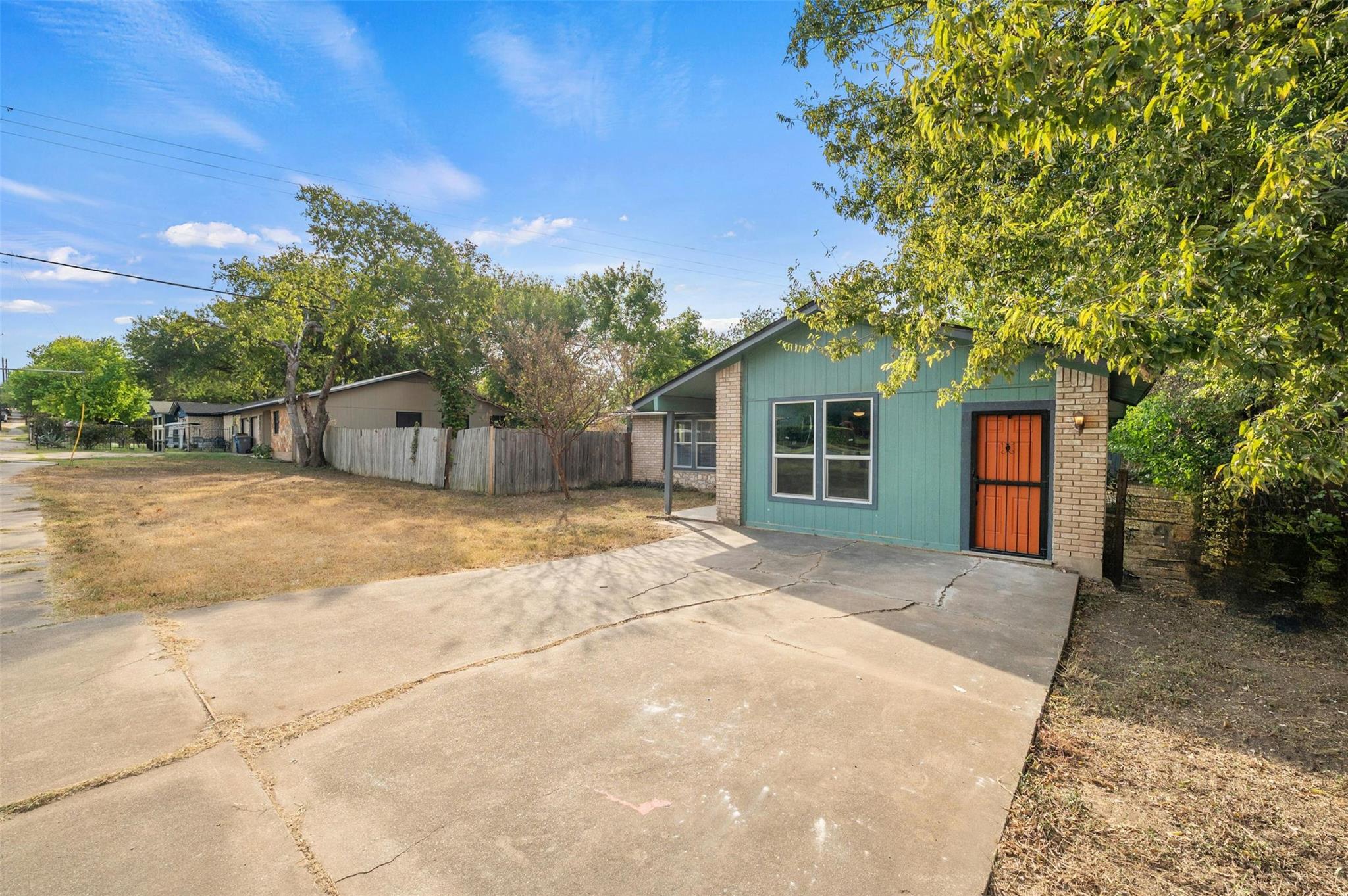 2523 E Stassney Ln Property Photo 35