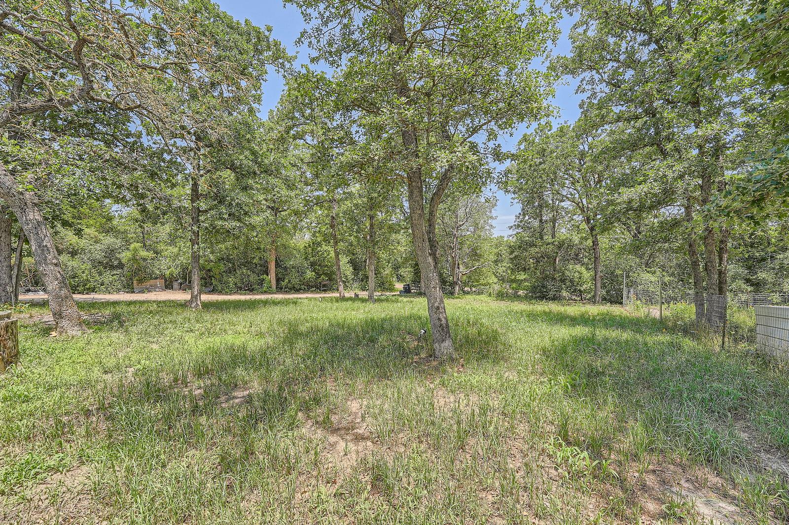 579 Hidden Oaks Dr Property Photo 1