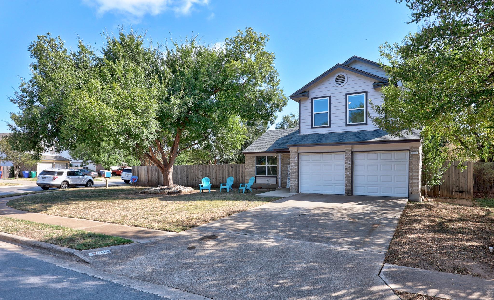 806 Brook Bnd Property Photo 3
