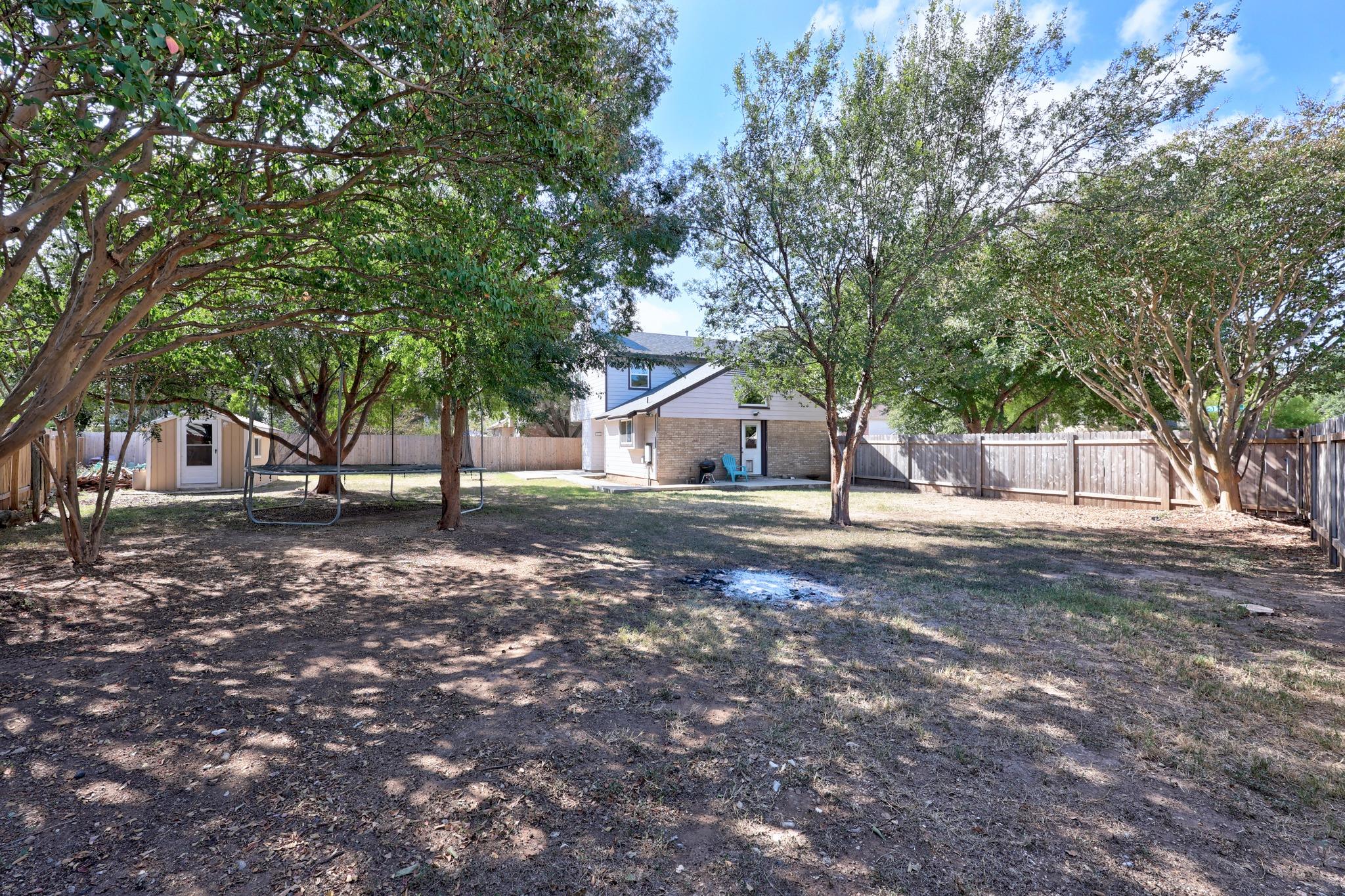 806 Brook Bnd Property Photo 31