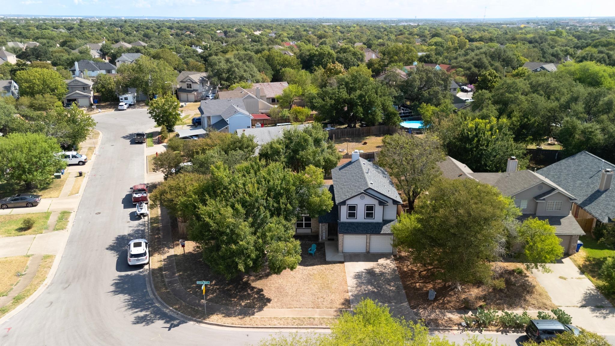 806 Brook Bnd Property Photo 33