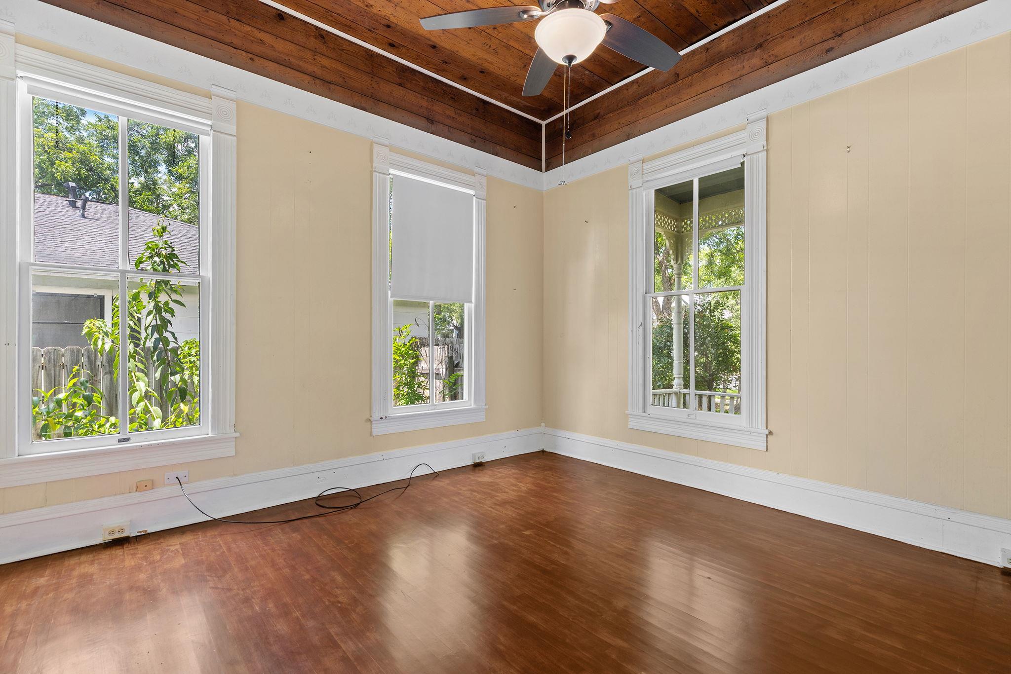 504 Gresham St Property Photo 19