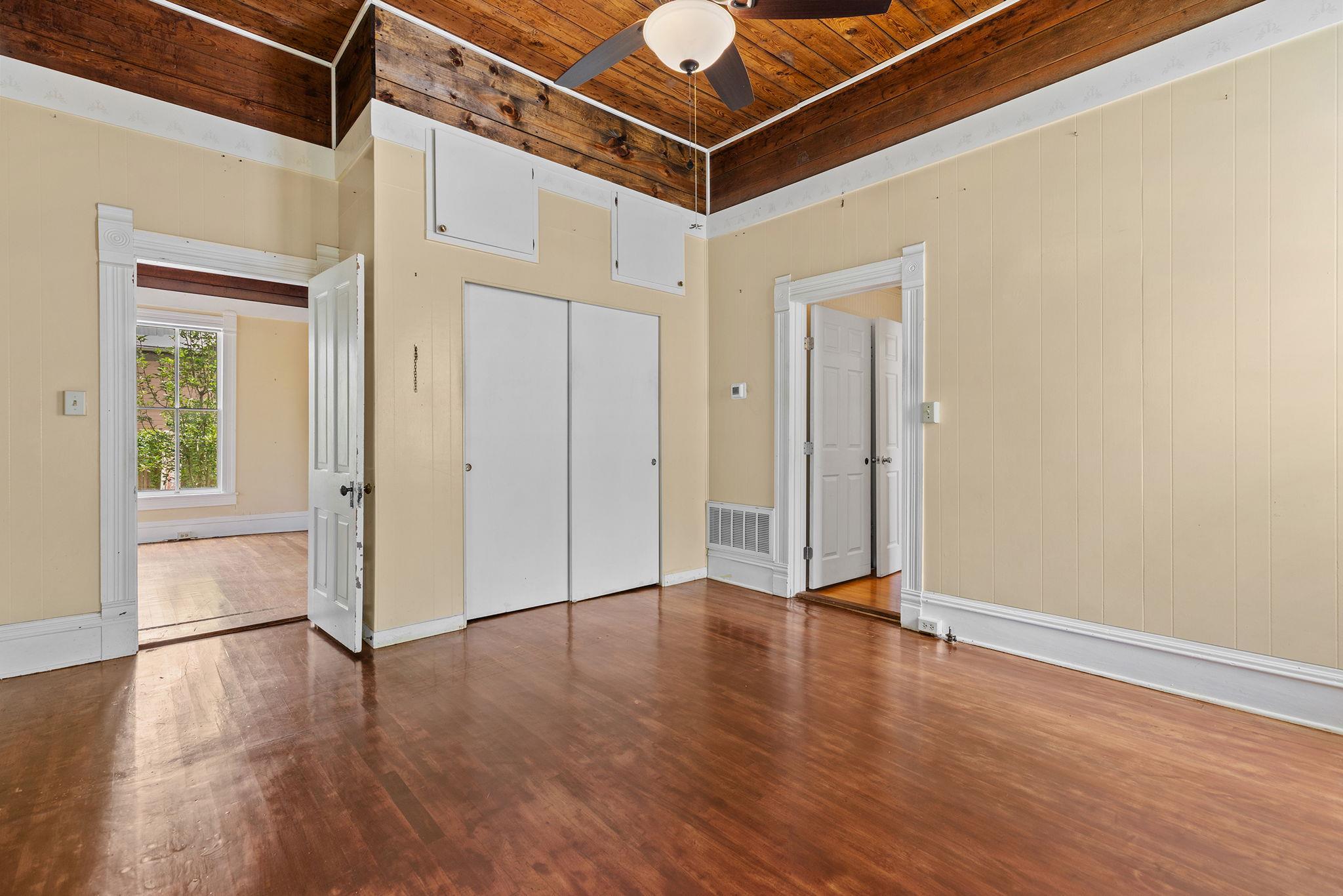 504 Gresham St Property Photo 20