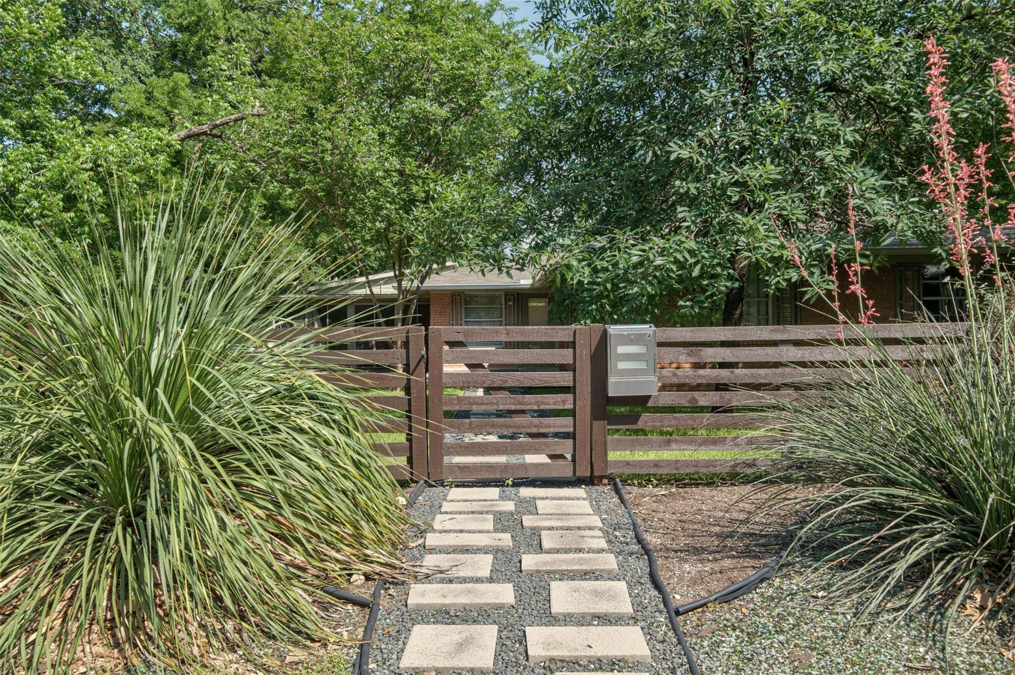 707 Josephine St #a Property Photo 1