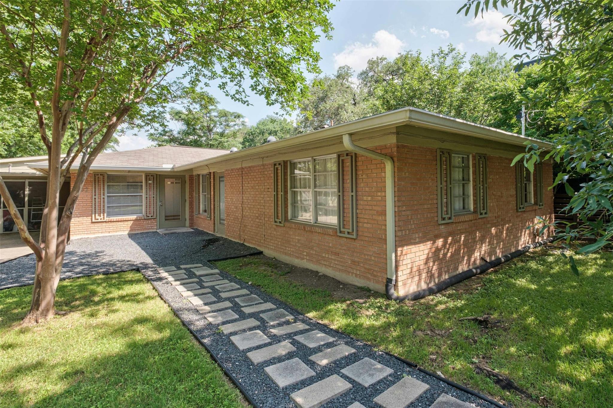 707 Josephine St #a Property Photo 3