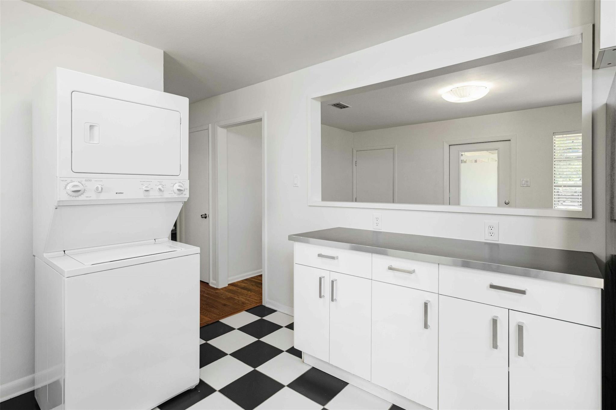 707 Josephine St #a Property Photo 10
