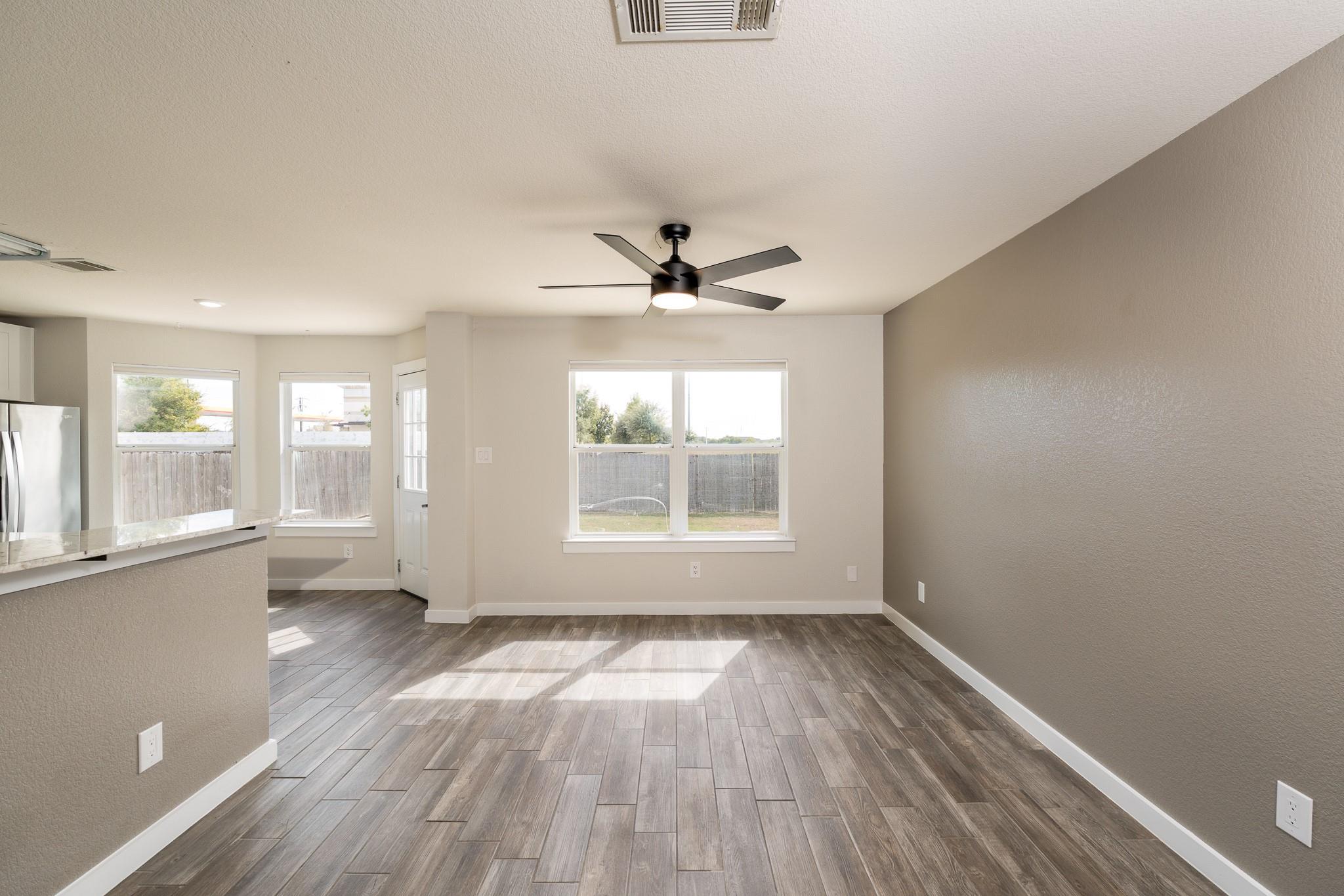 105 Sylvan St Property Photo 6