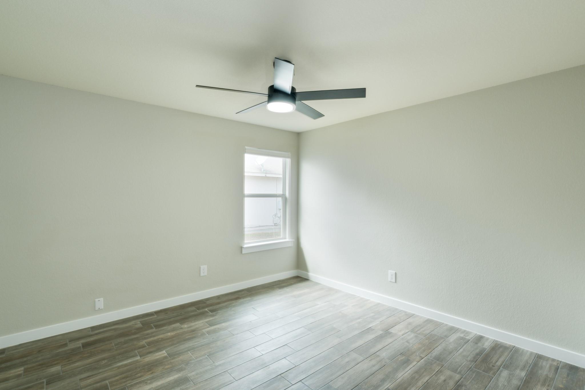 105 Sylvan St Property Photo 12