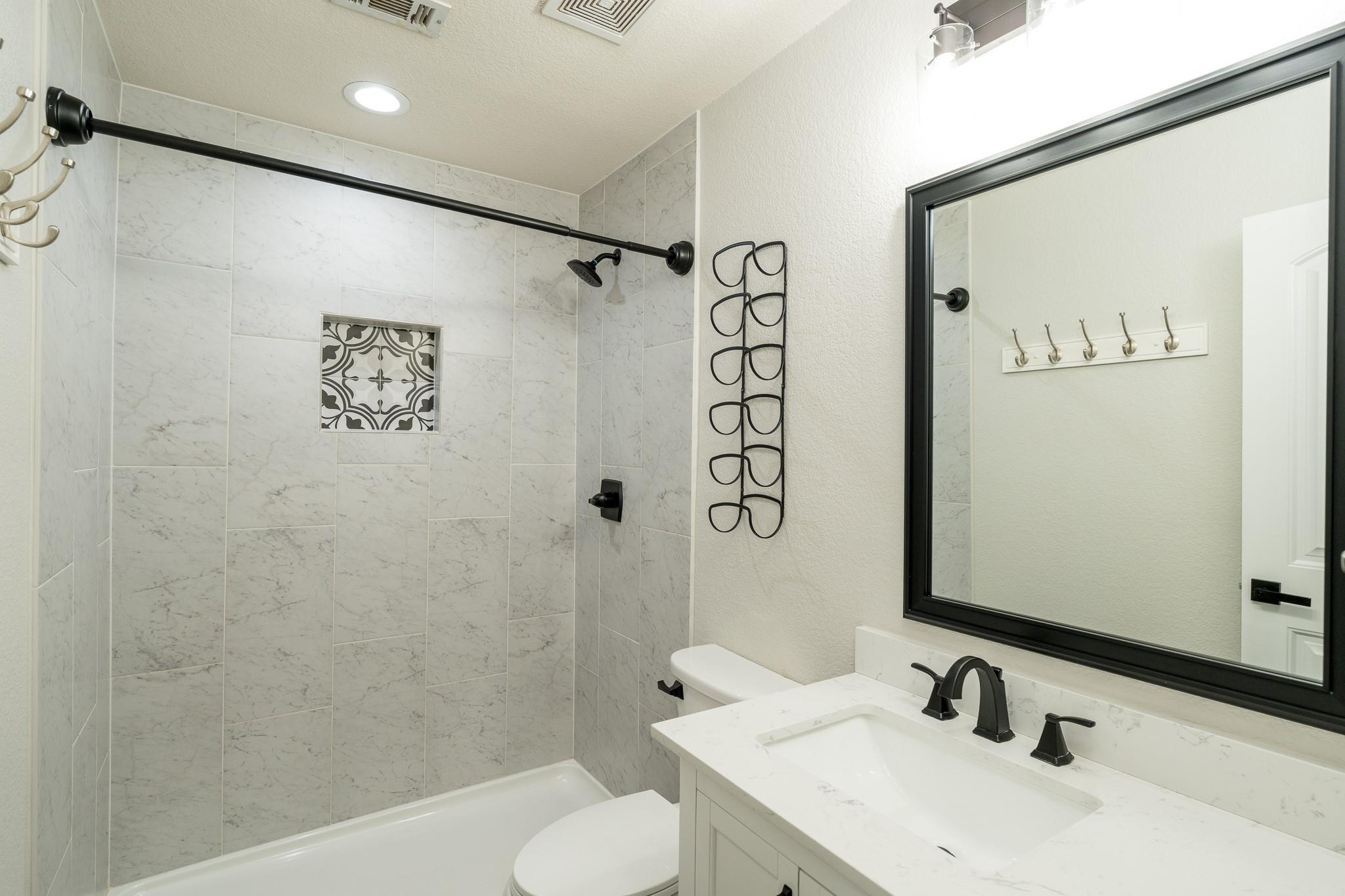 105 Sylvan St Property Photo 13