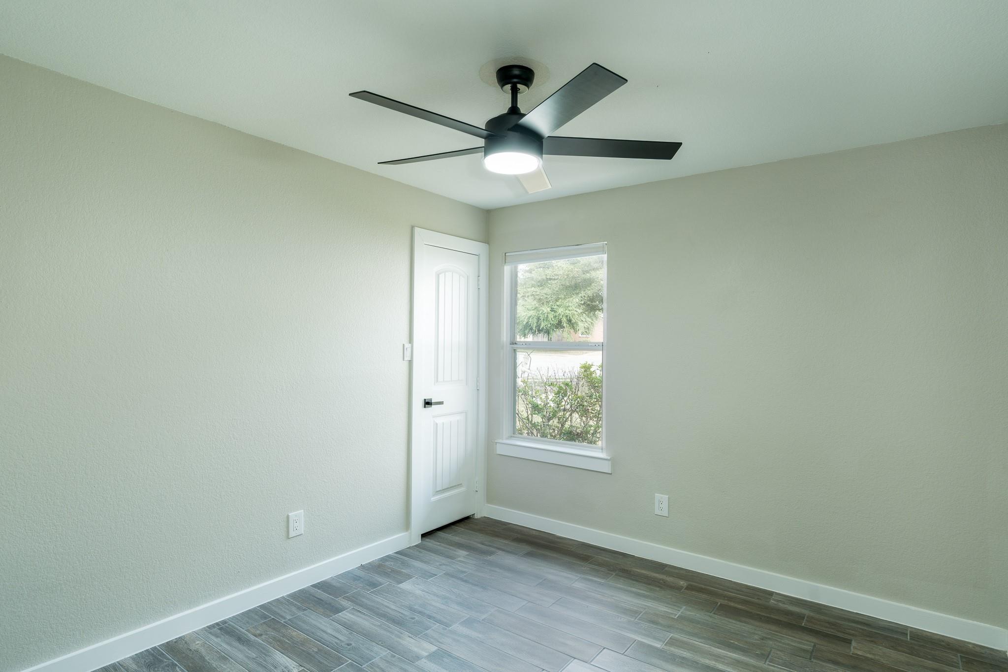 105 Sylvan St Property Photo 14