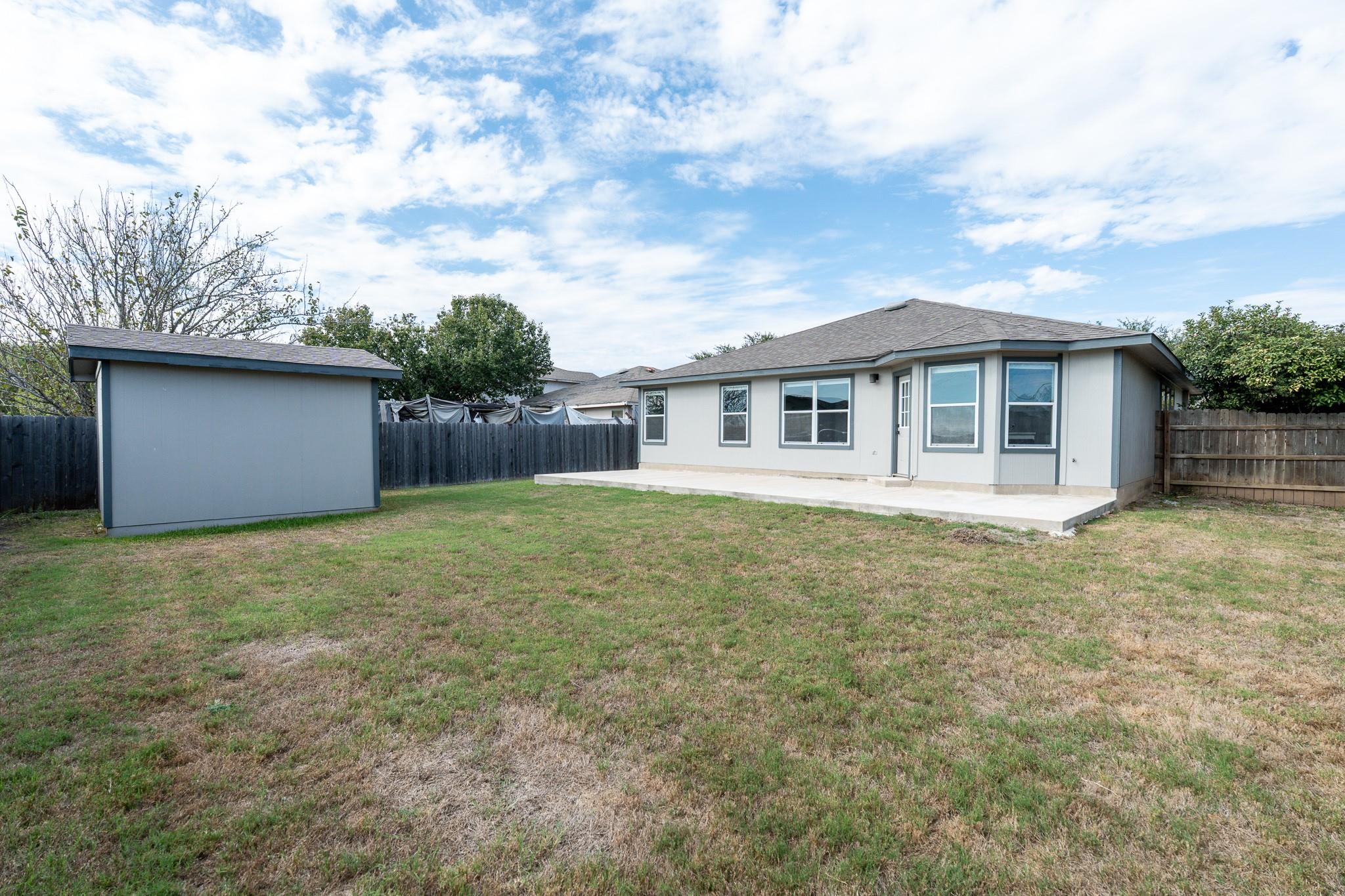 105 Sylvan St Property Photo 17