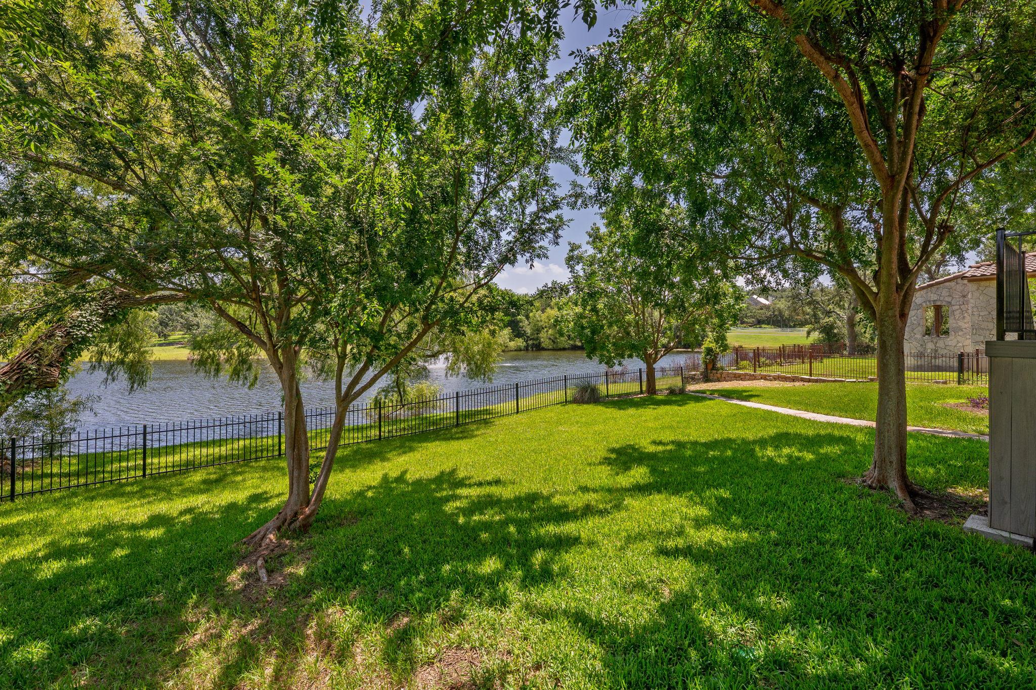 270 Mallet Ct Property Photo 3