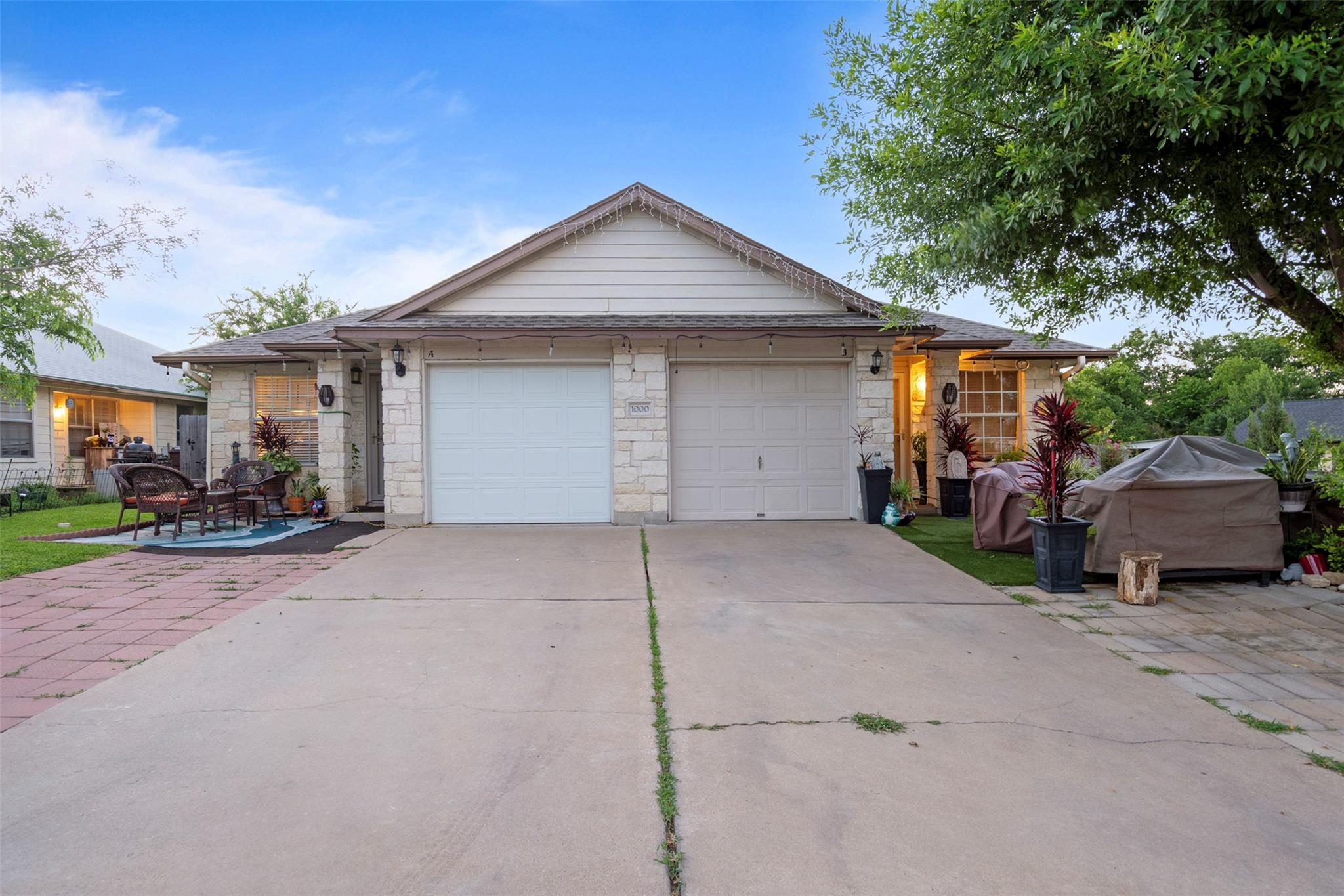 1000 Christopher Dr B Property Photo