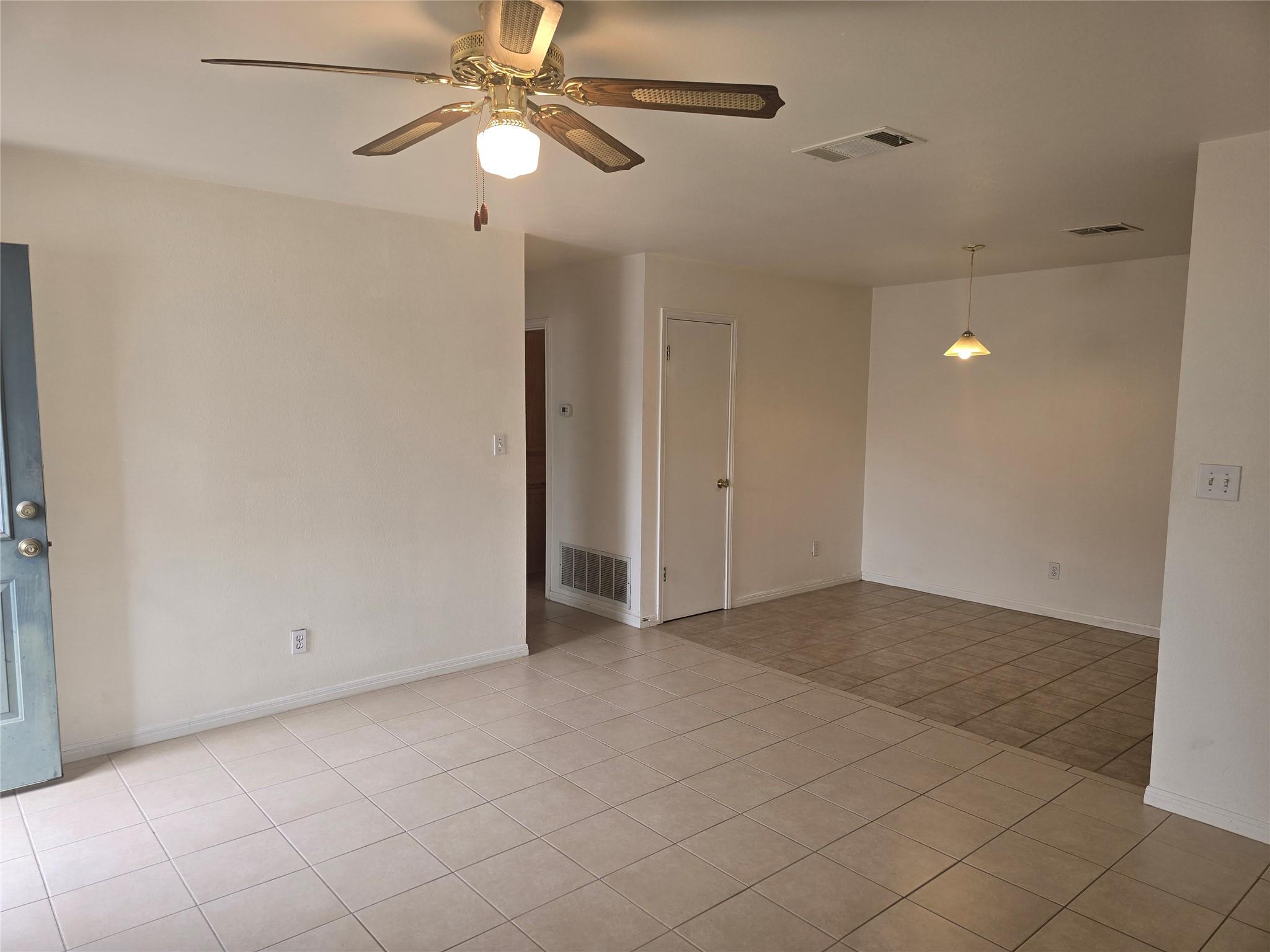 1915 Alex Ave #b Property Photo 4