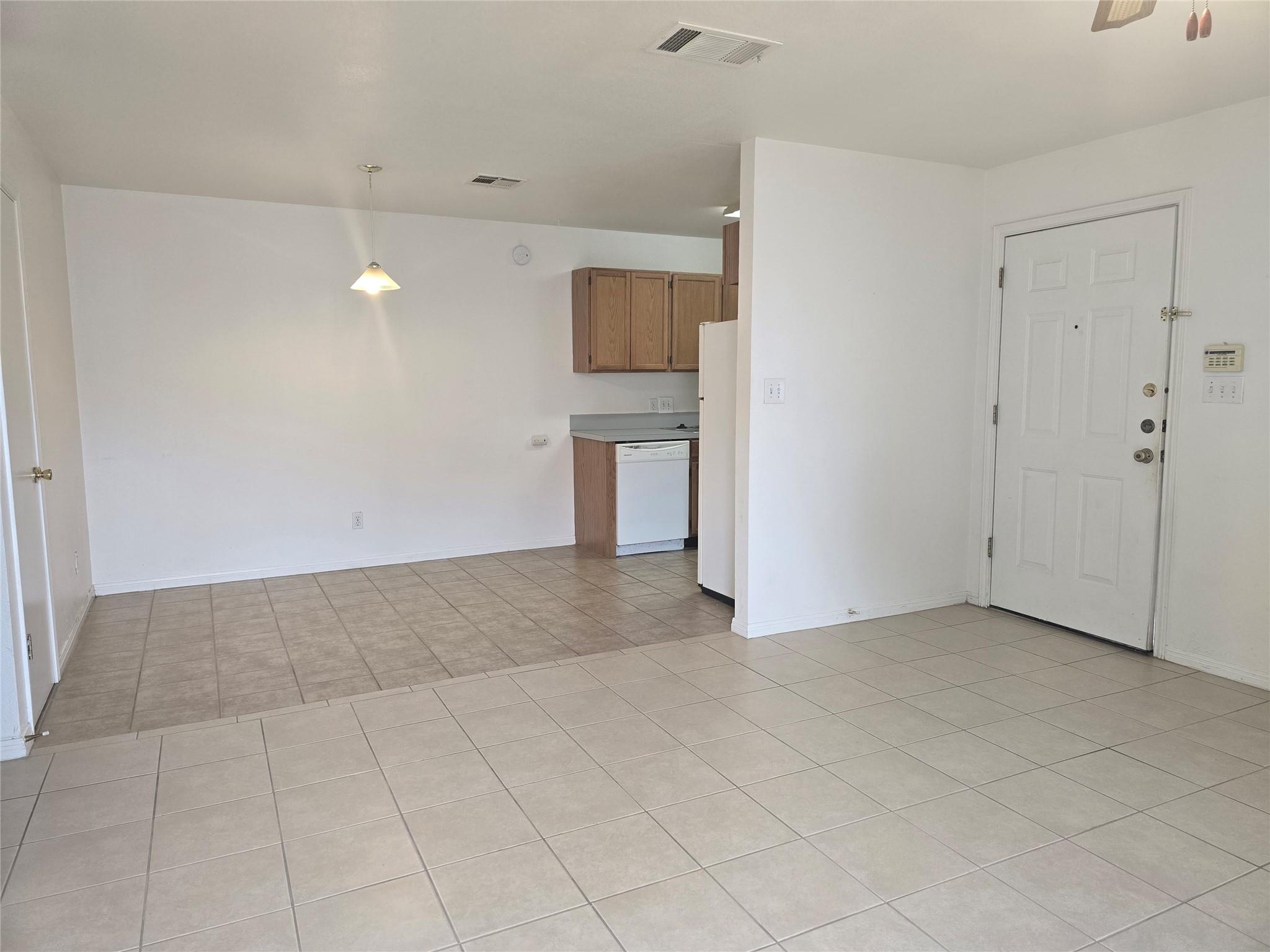 1915 Alex Ave #b Property Photo 8