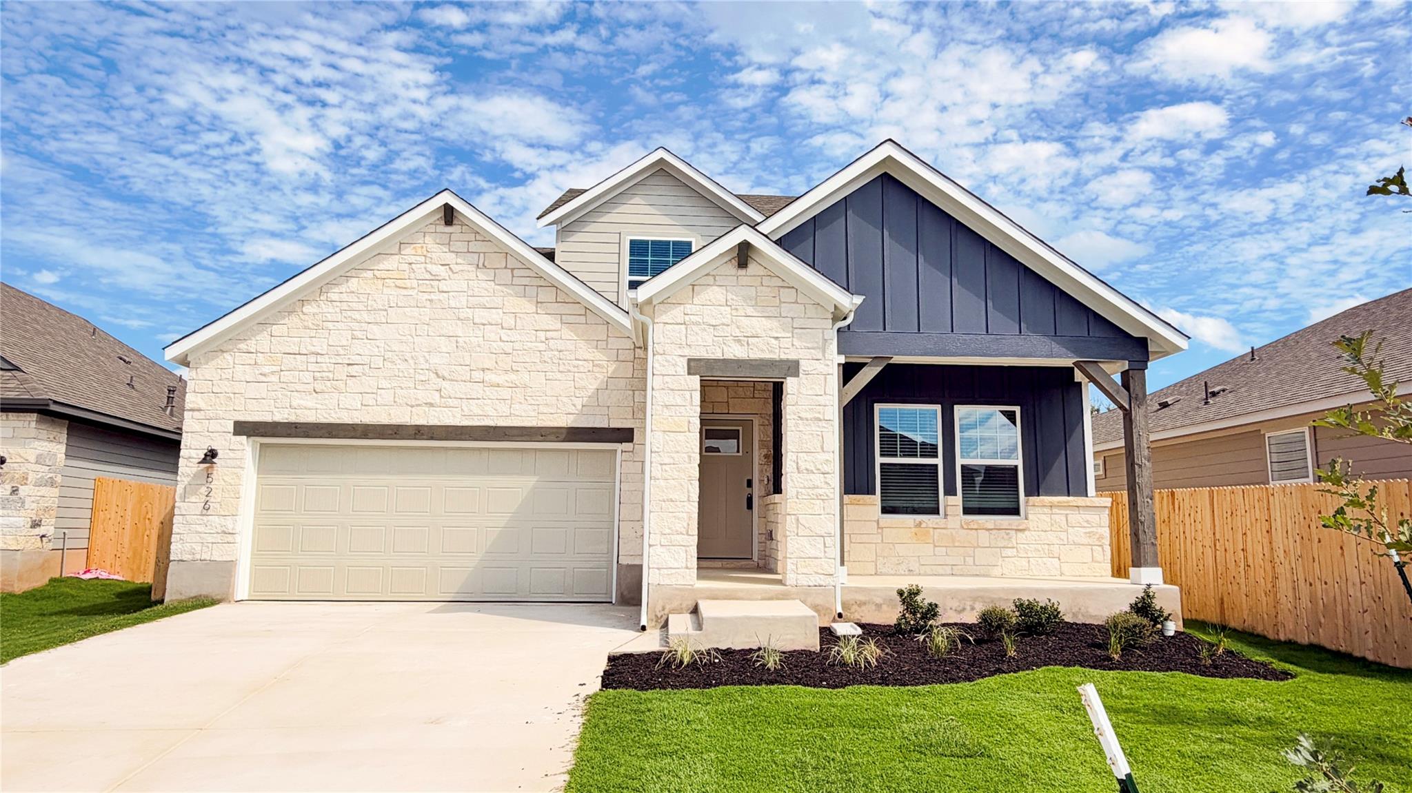 526 Lavender Crest Cv Property Photo 1