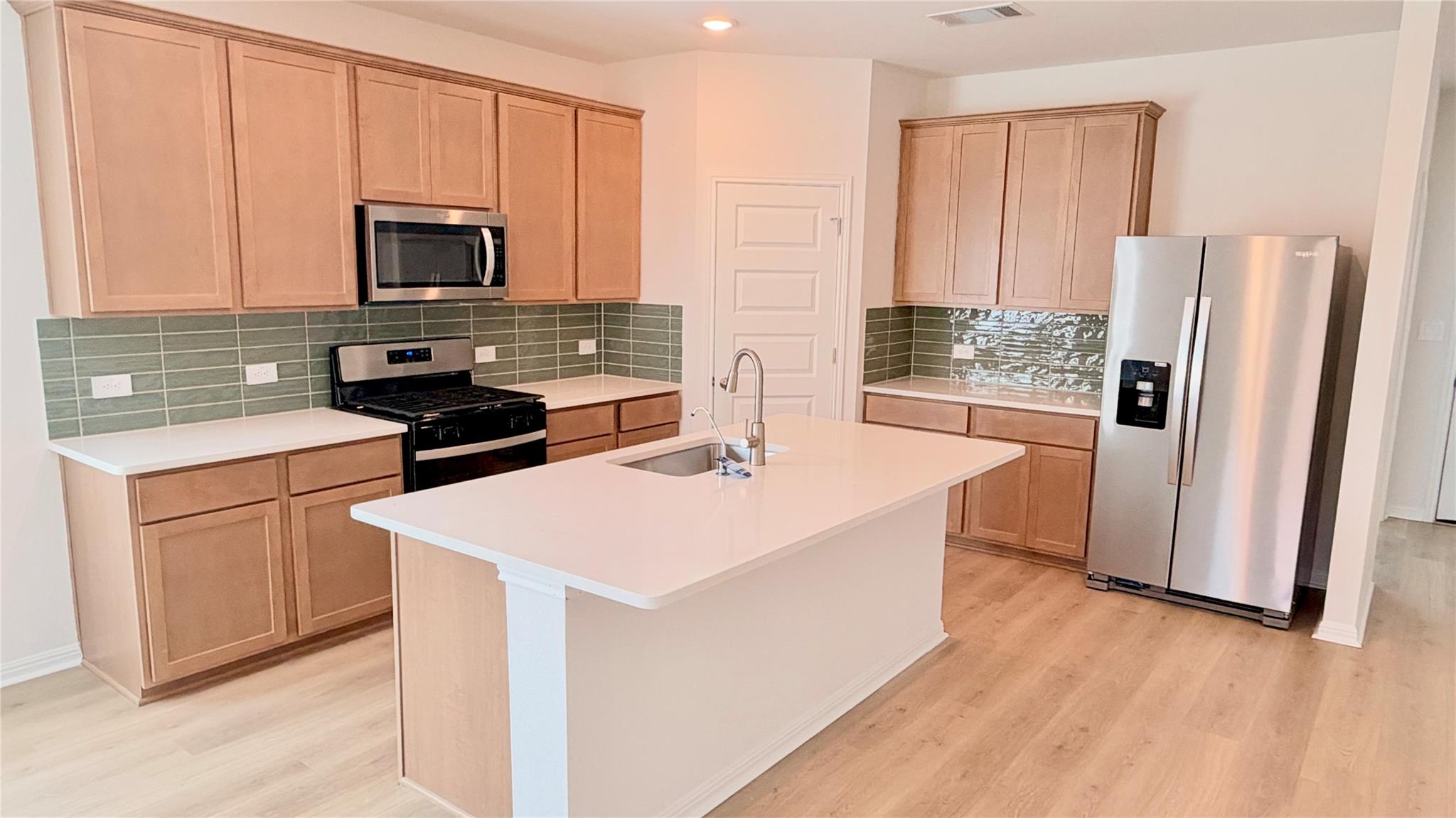 526 Lavender Crest Cv Property Photo 2
