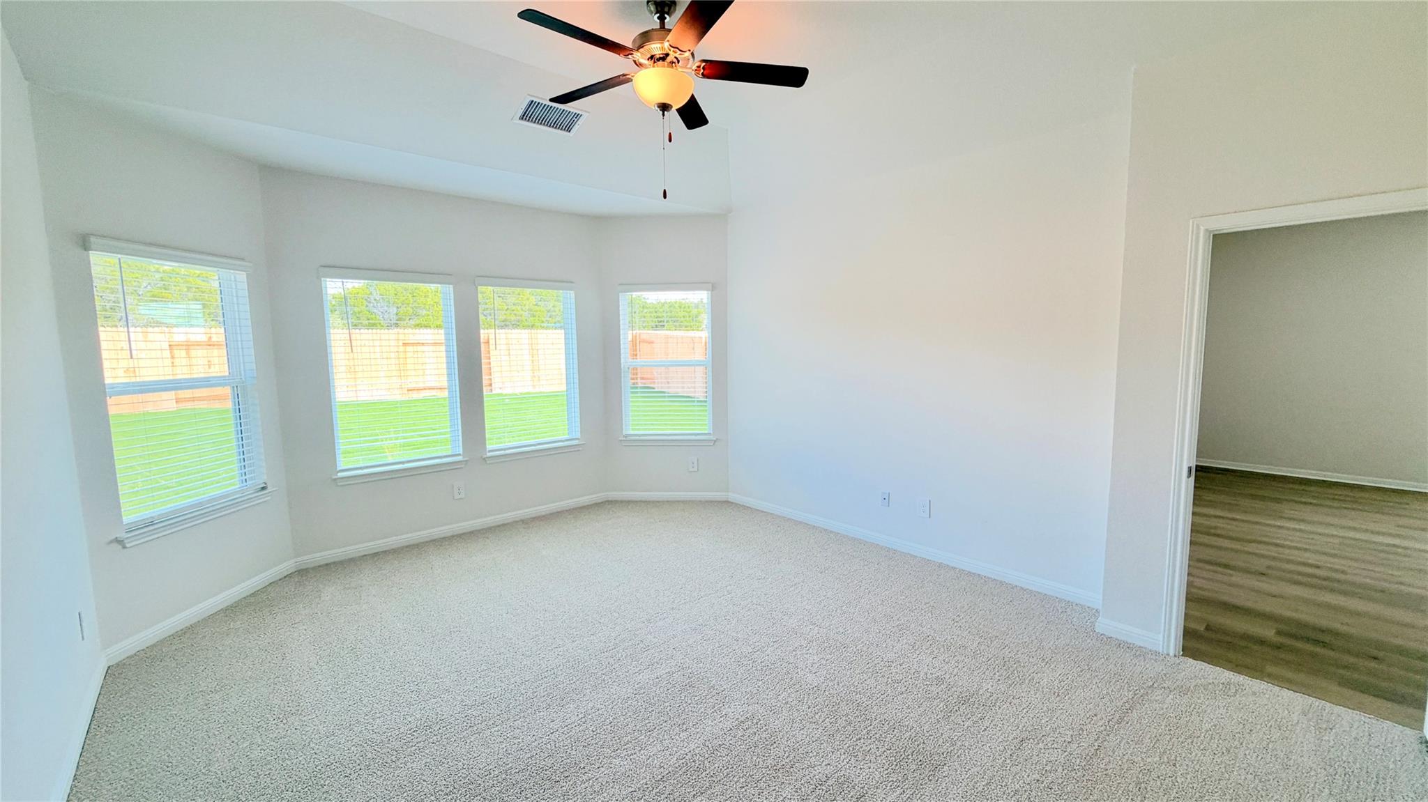 526 Lavender Crest Cv Property Photo 3
