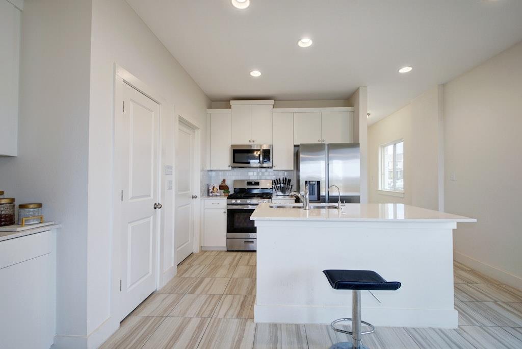 413 White Steppe Way Property Photo 8
