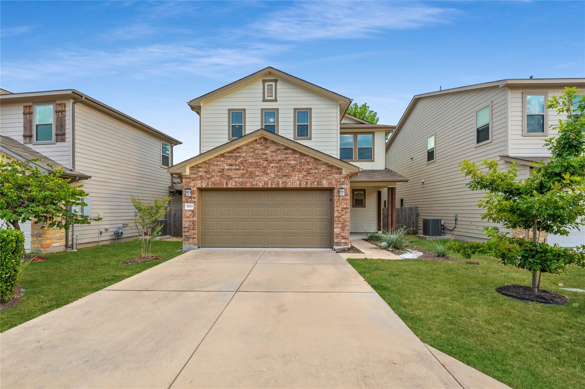 9203 Moonstone Dr Property Photo 1