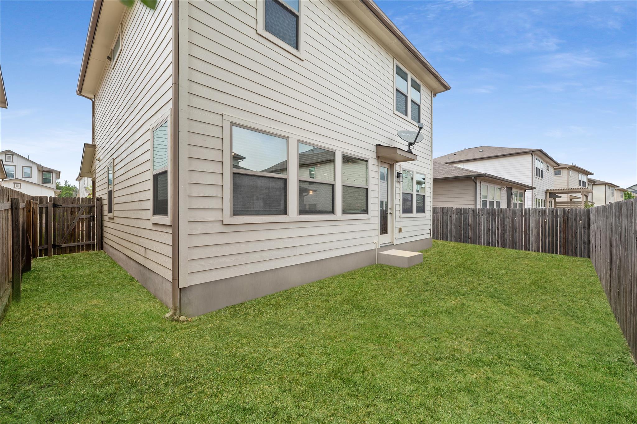 9203 Moonstone Dr Property Photo 2