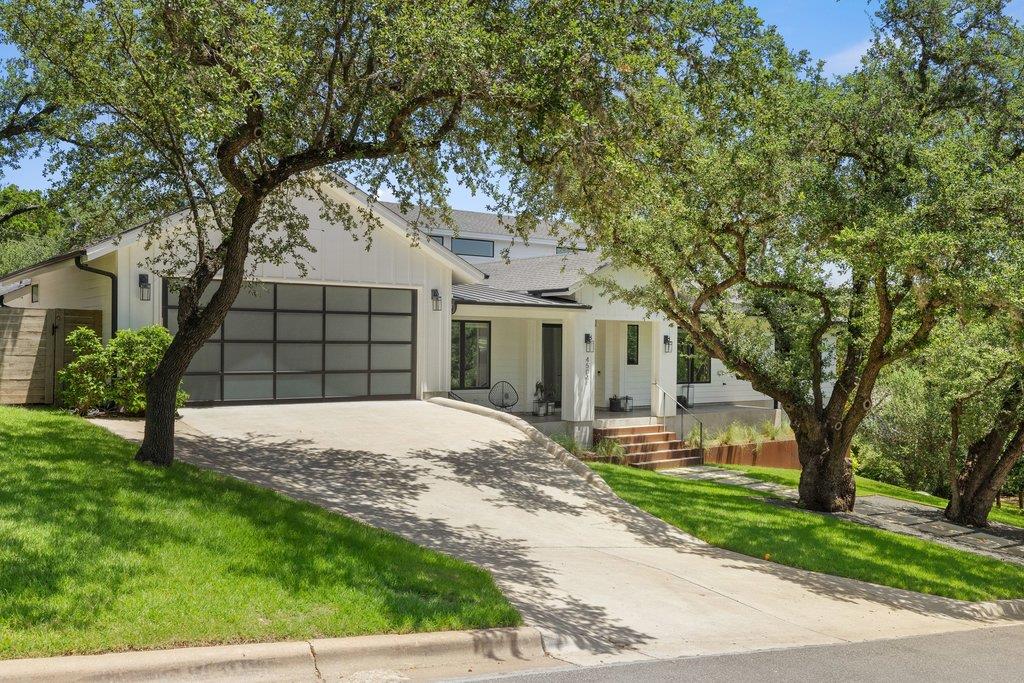 4504 Small Dr Property Photo 2