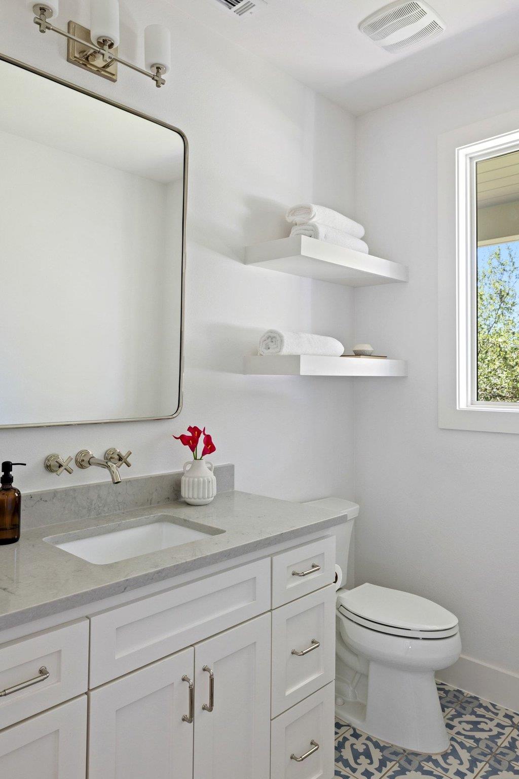4504 Small Dr Property Photo 16