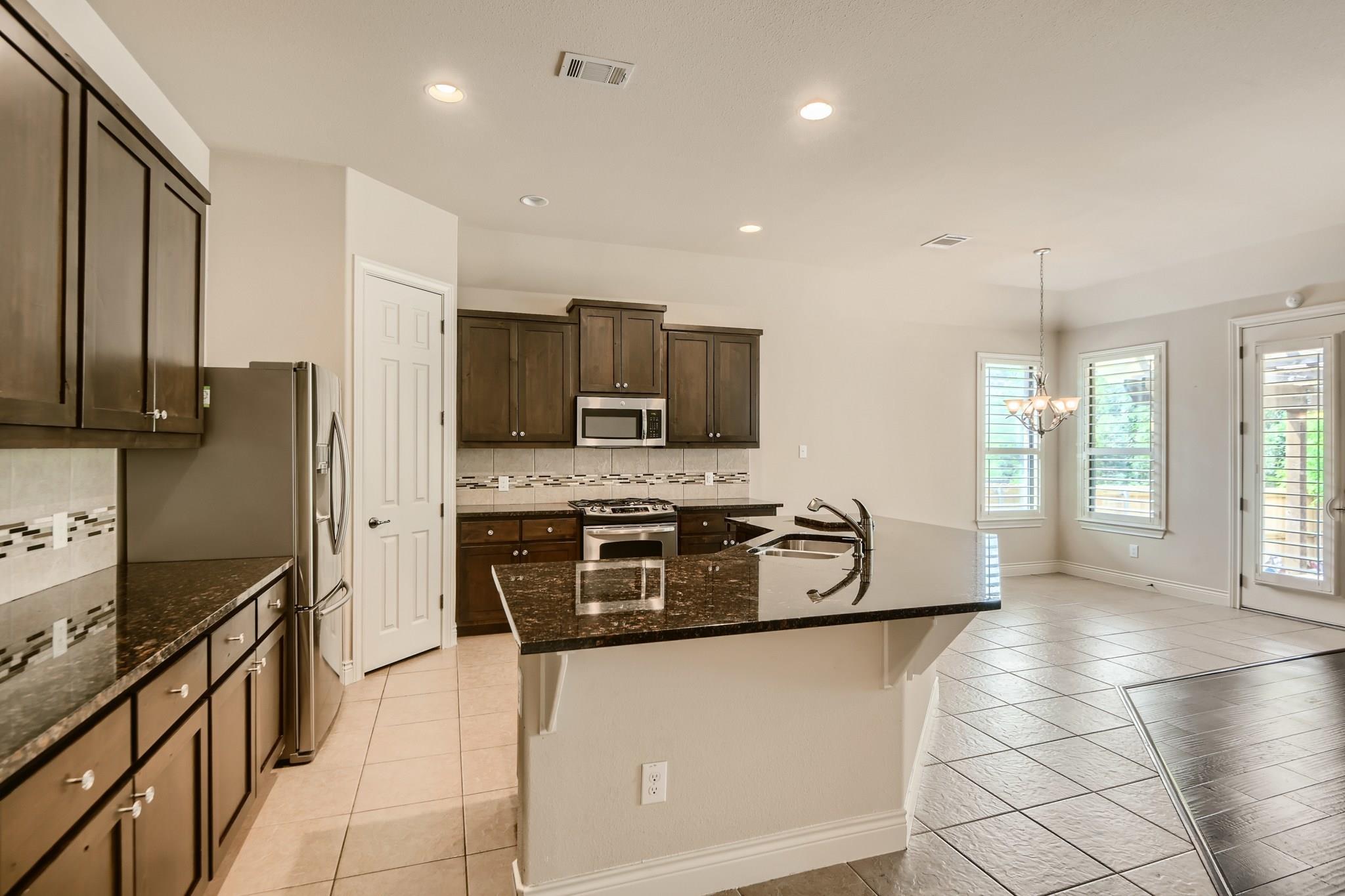 400 Entrada Way Property Photo 5