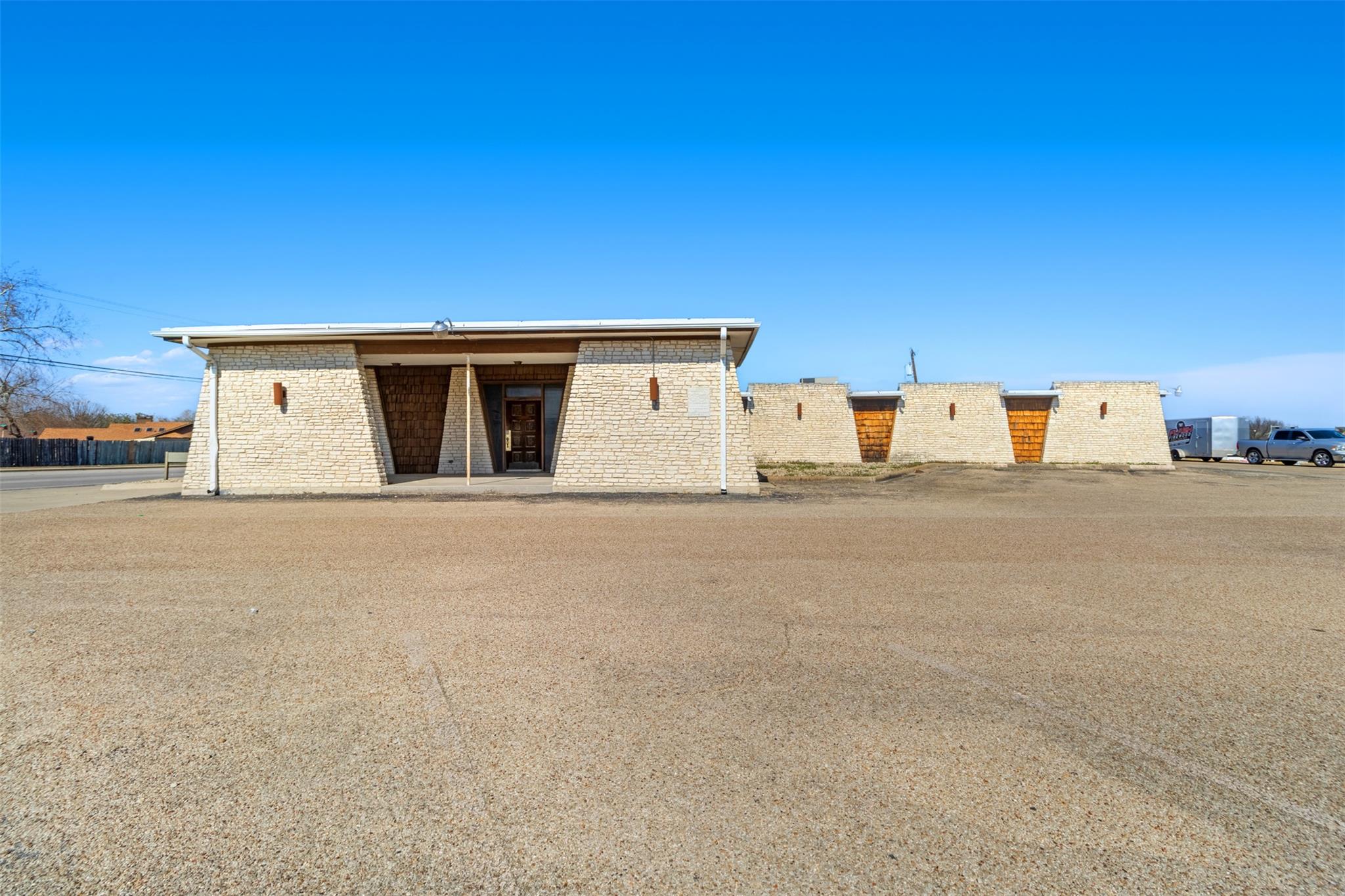 2900 Trimmier Rd Property Photo 1