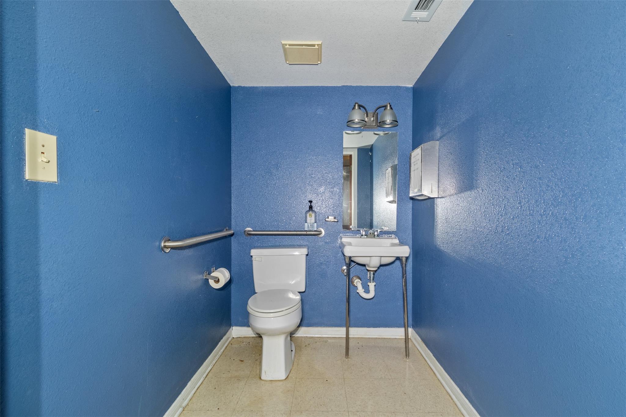 2900 Trimmier Rd Property Photo 16