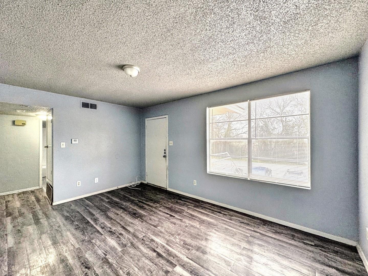 712 Martindale Rd Property Photo 7