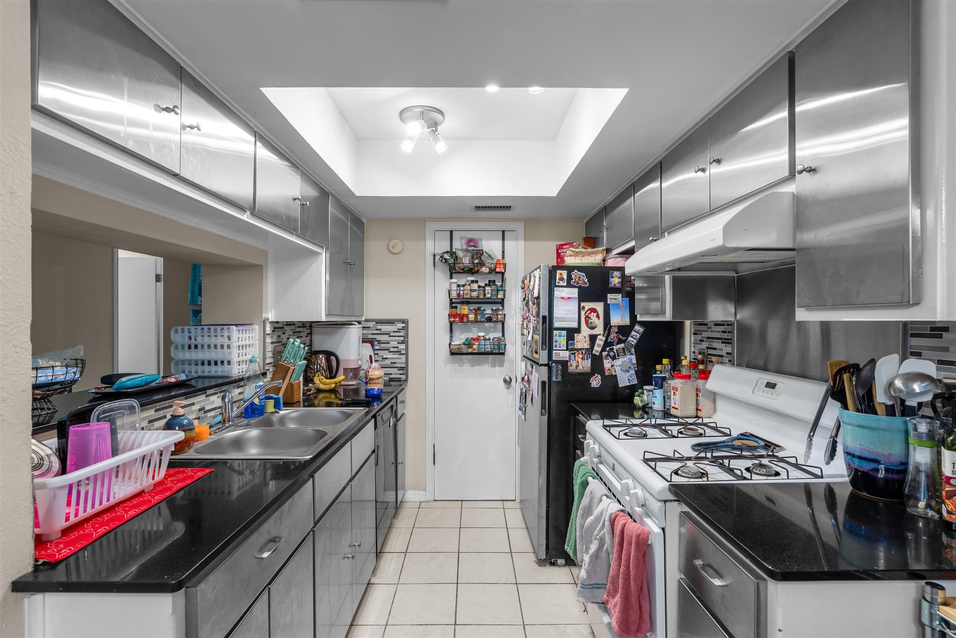 6489 Hart Ln Property Photo 3