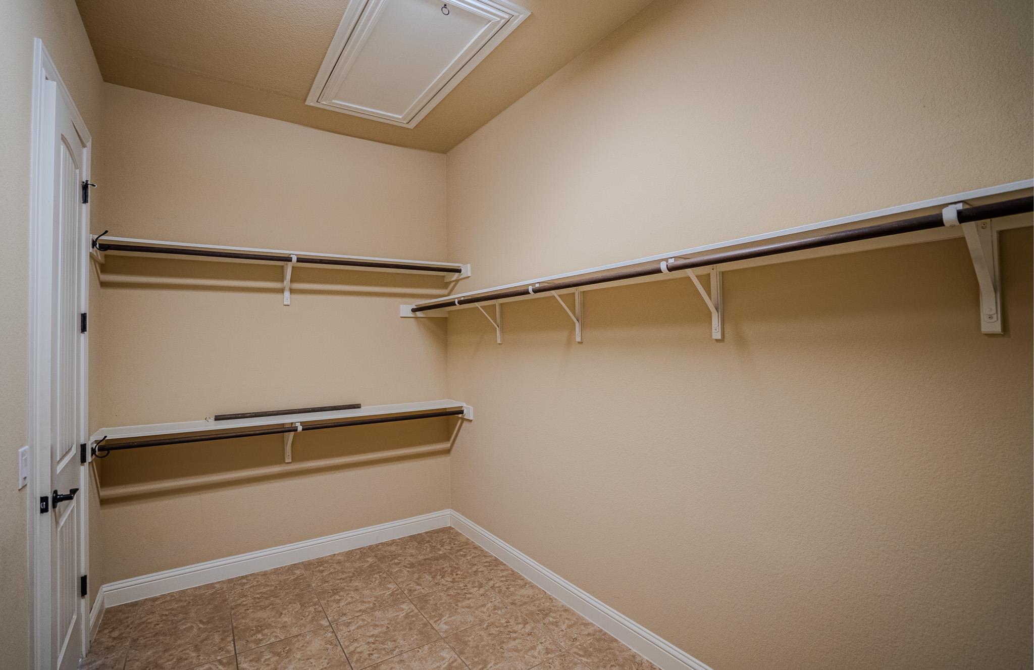 121 Feritti Dr Property Photo 25
