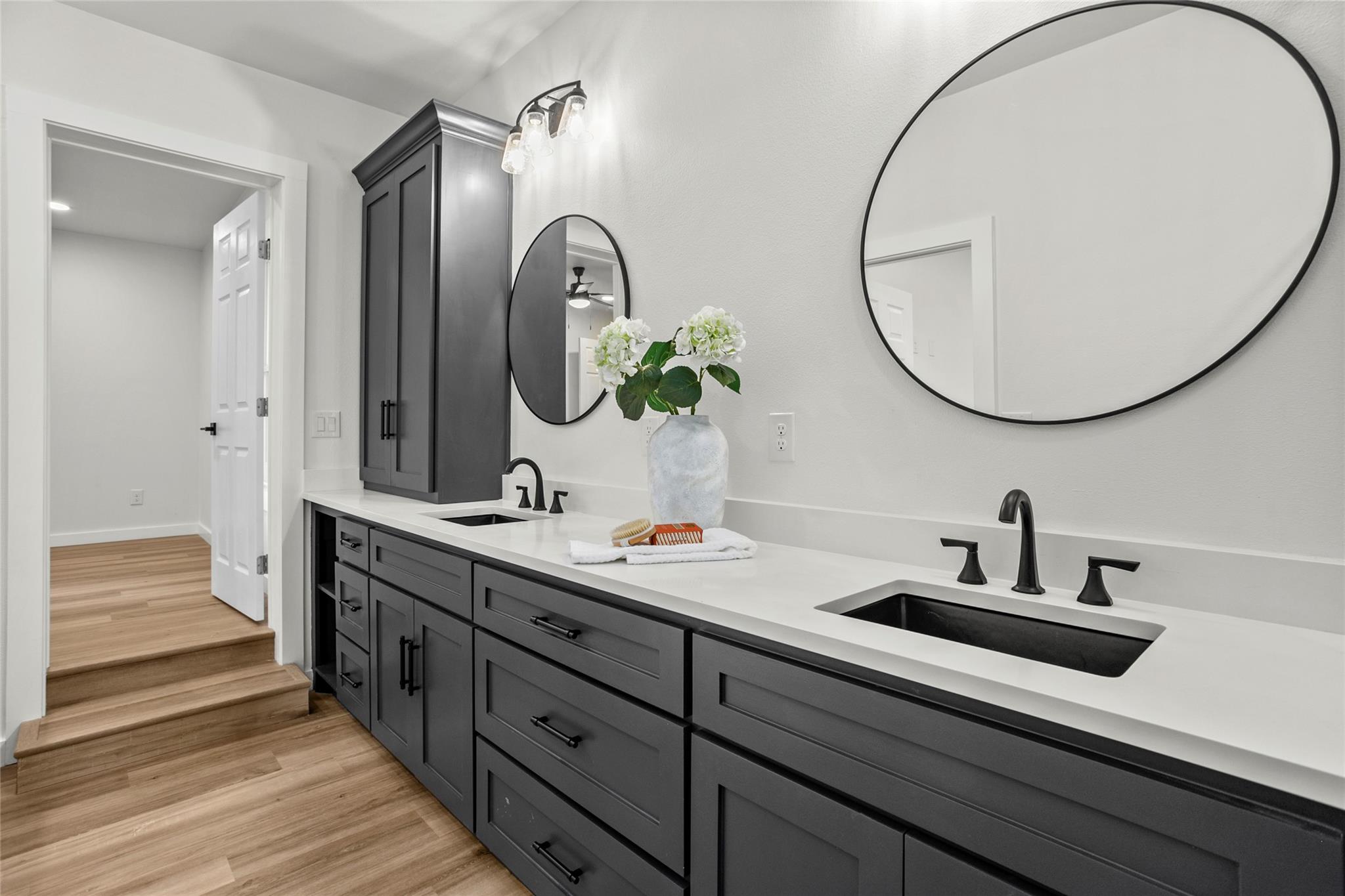 103 N Avenue C None Property Photo 27