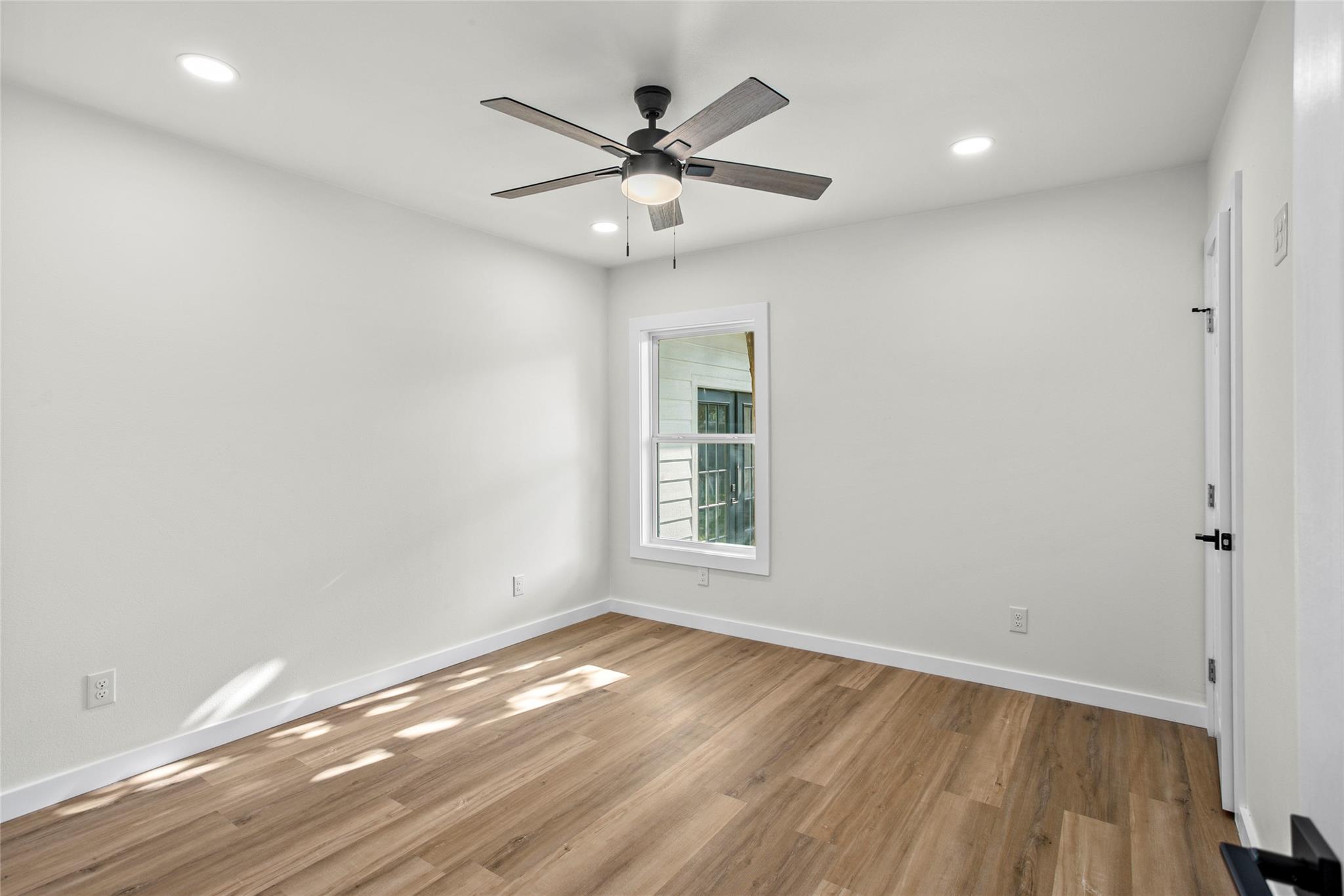 103 N Avenue C None Property Photo 29