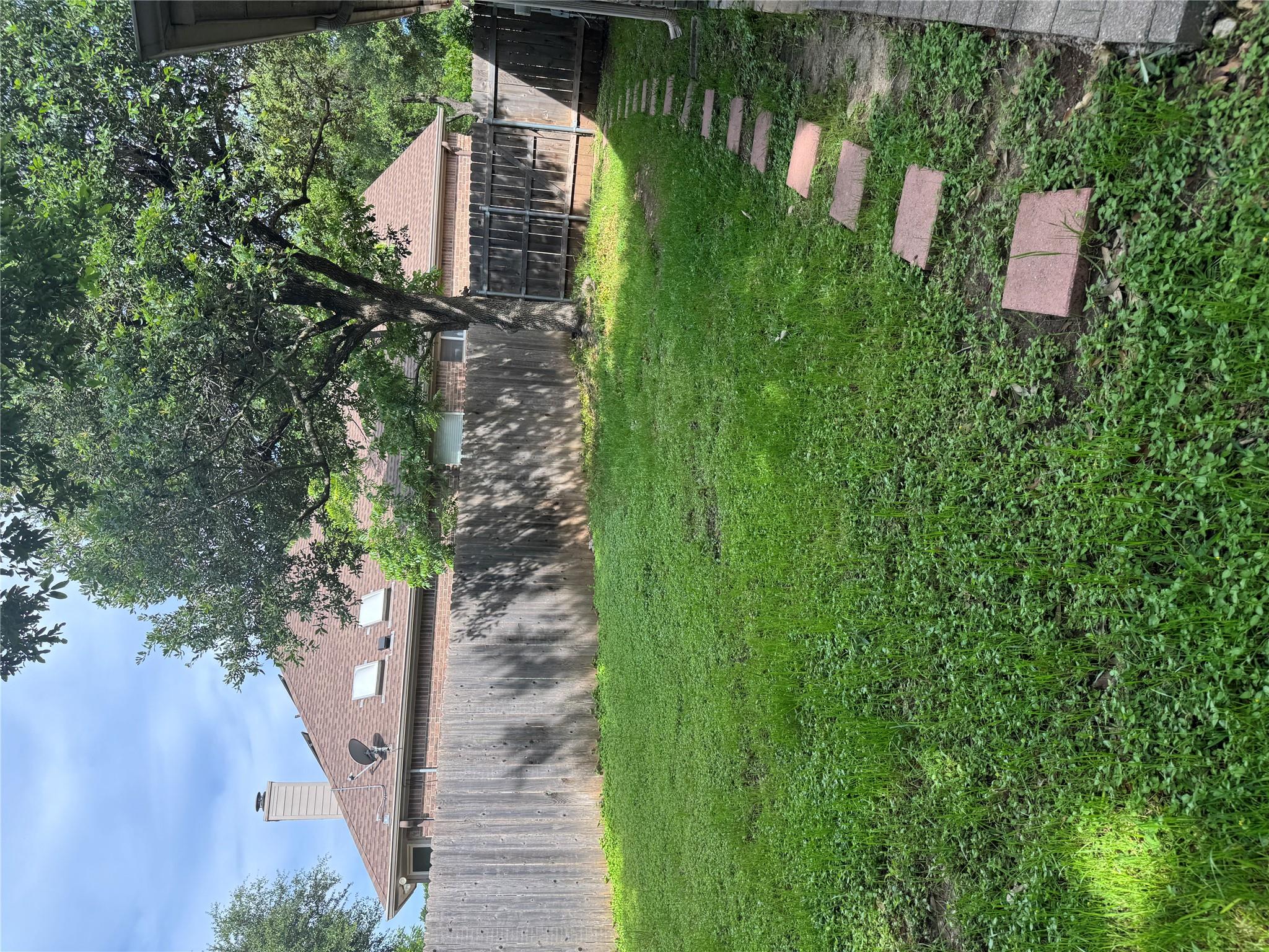 8001 Tallyho Trl Property Photo 18